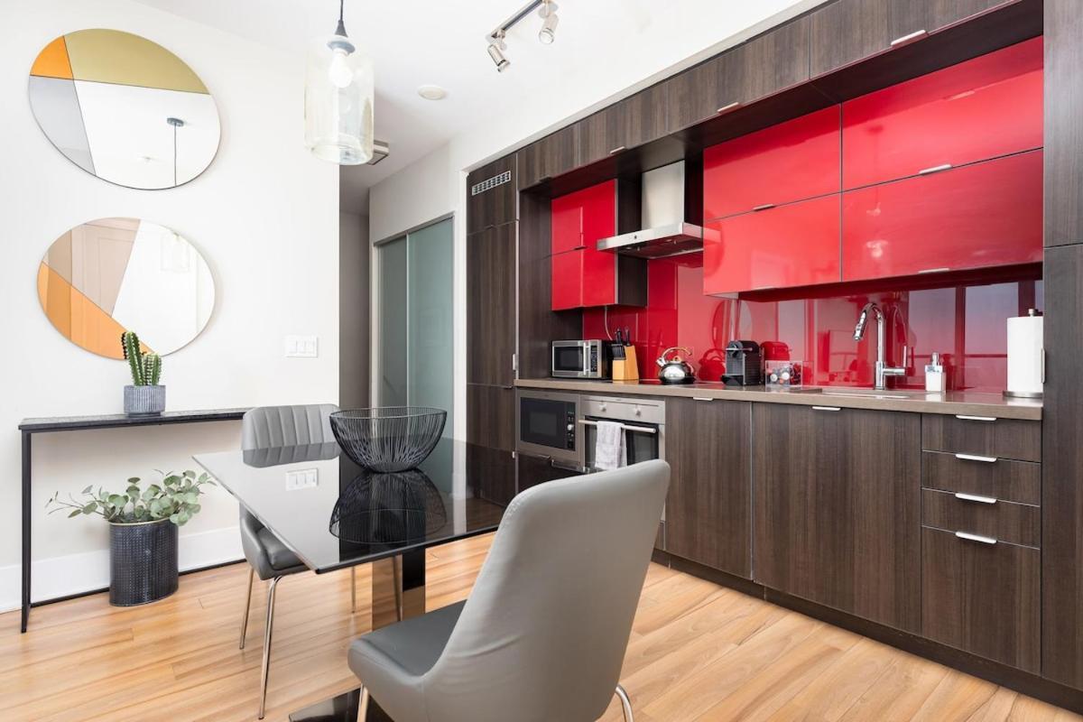 Skyline Serenity 2 Bed 2 Bath Apartment *
