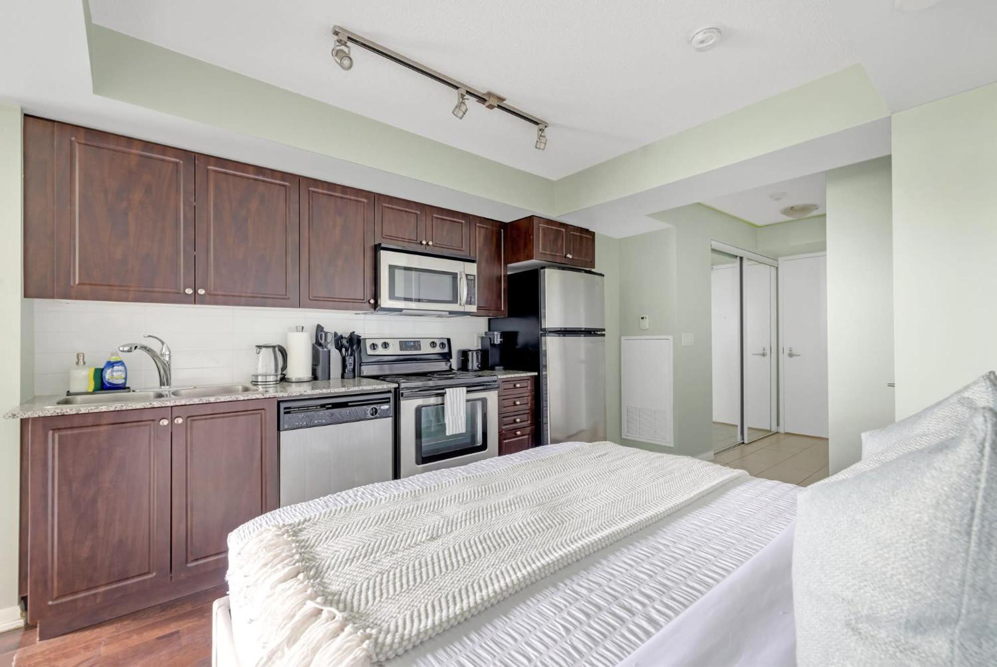 Cozy Studio By The Waterfront & Bentway Apartment Toronto