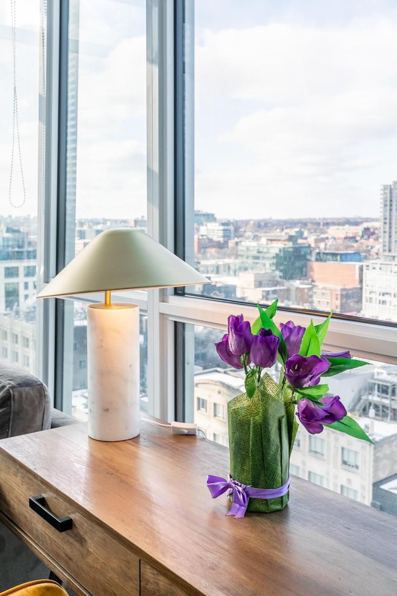 Nobu - Toronto's Entertainment District Apartment Toronto
