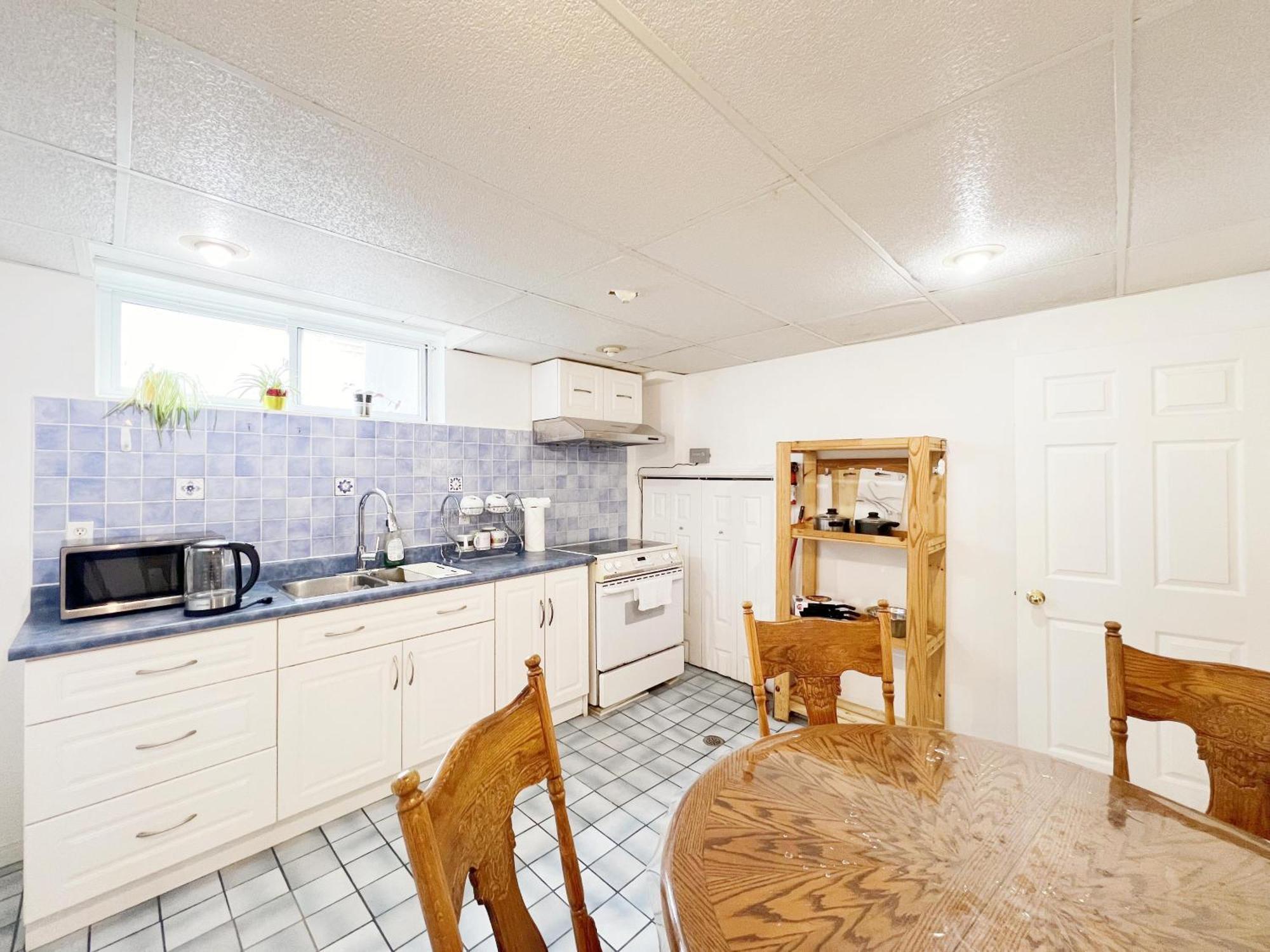 Vihome-110 Mcnicoll Cozy Near Finch And Don Mills *