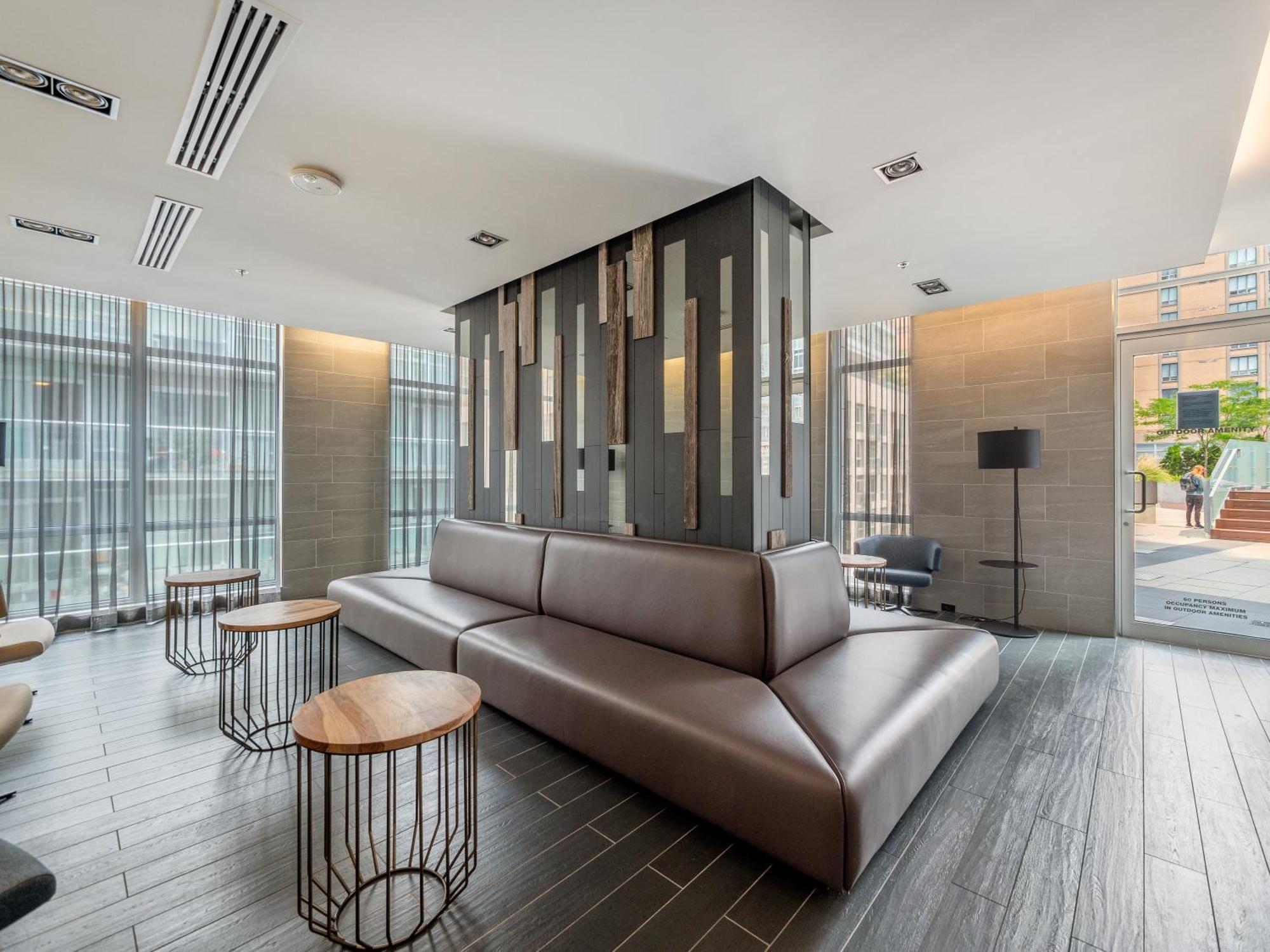 Apartment Nobu - Toronto's Entertainment District *