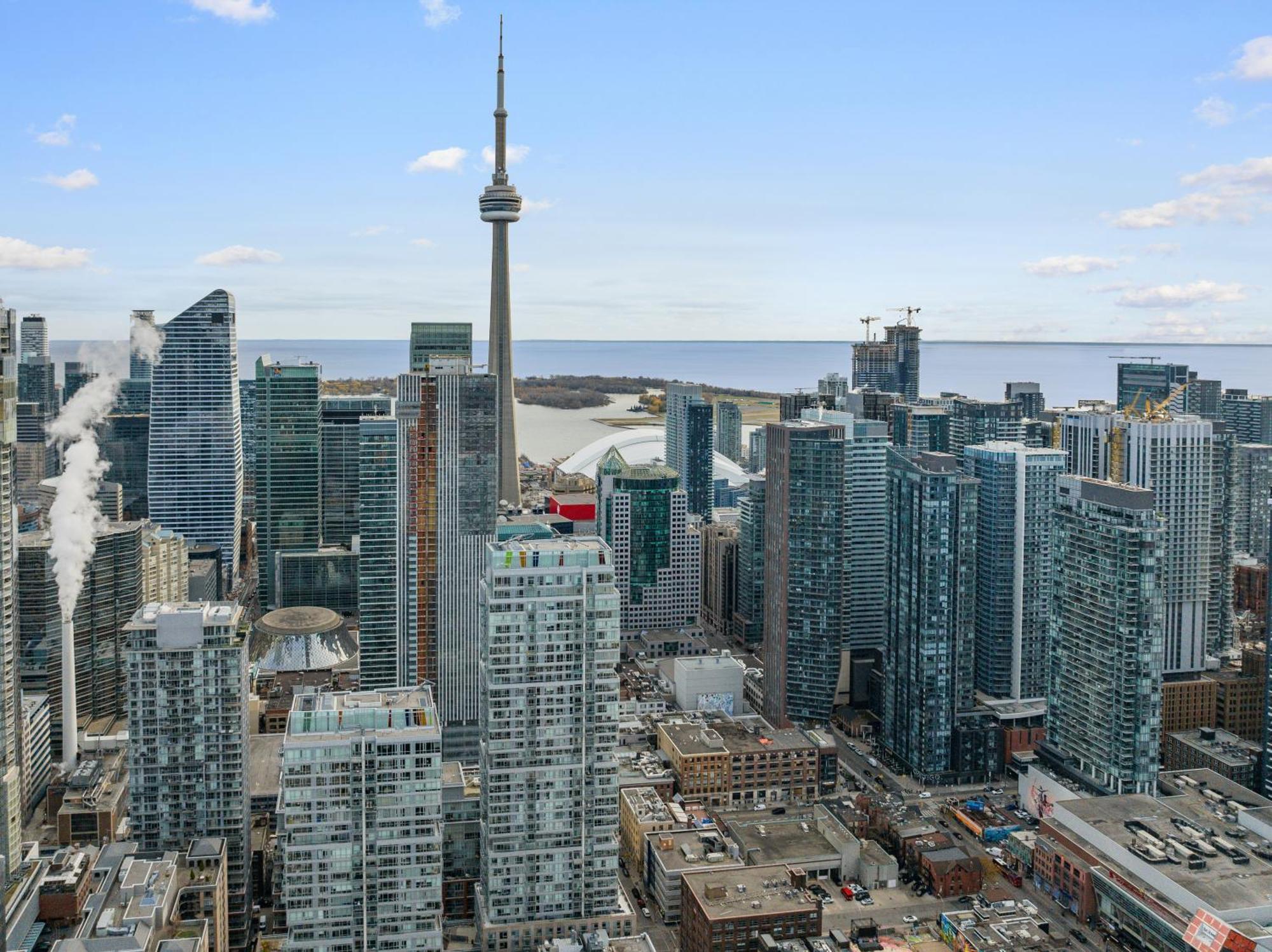 Nobu - Toronto's Entertainment District Apartment