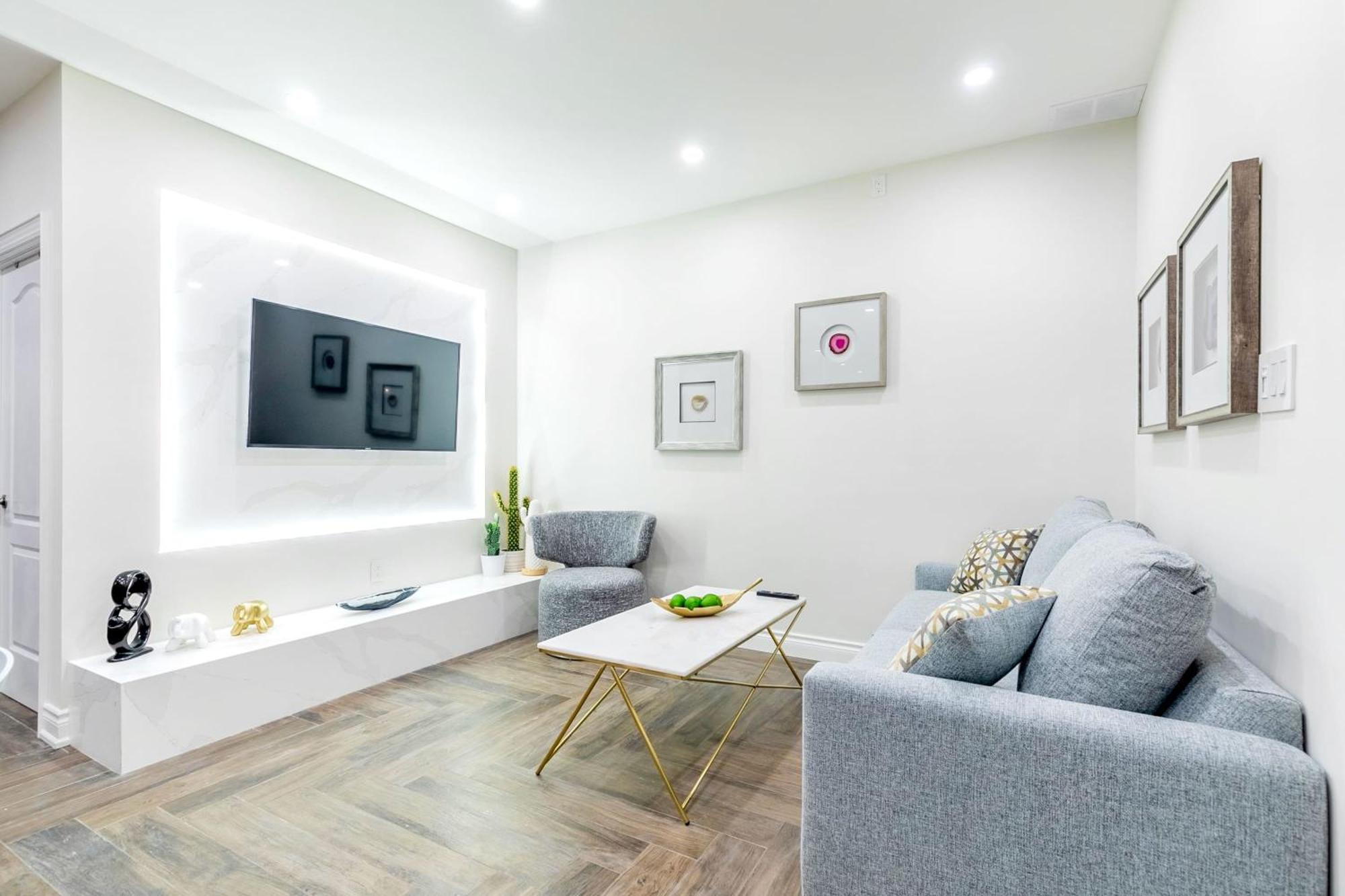 Modern Pet-friendly Chinatown Holiday home *