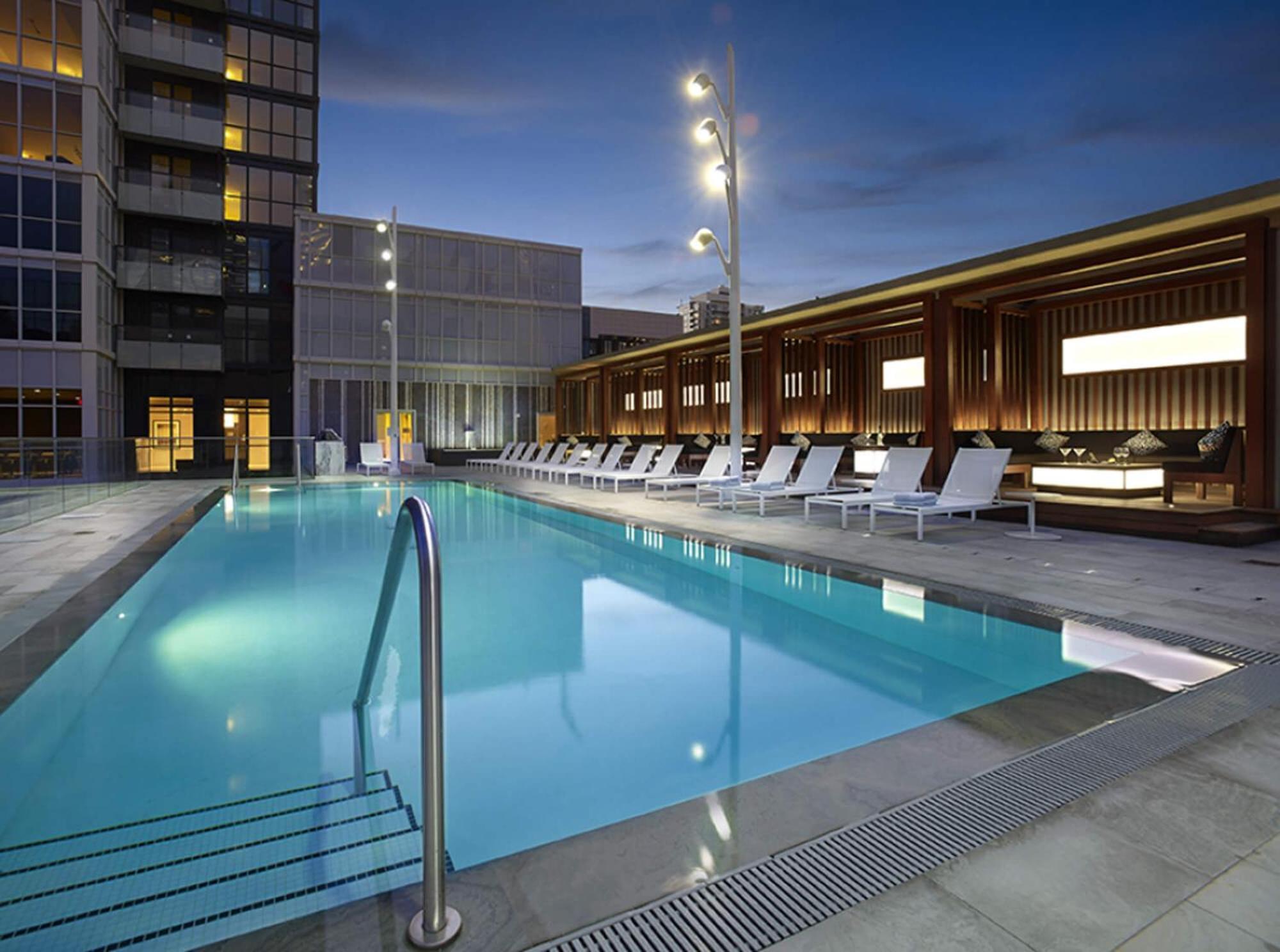 Aparthotel 2bedroom Cn Tower And Water Views - Free Parking - Rooftop Pool