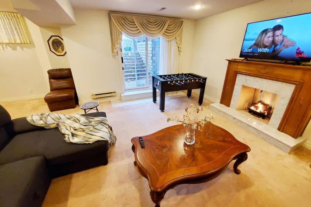 Apartment Quiet And Spacious 2 Bedroom Private Unit Toronto
