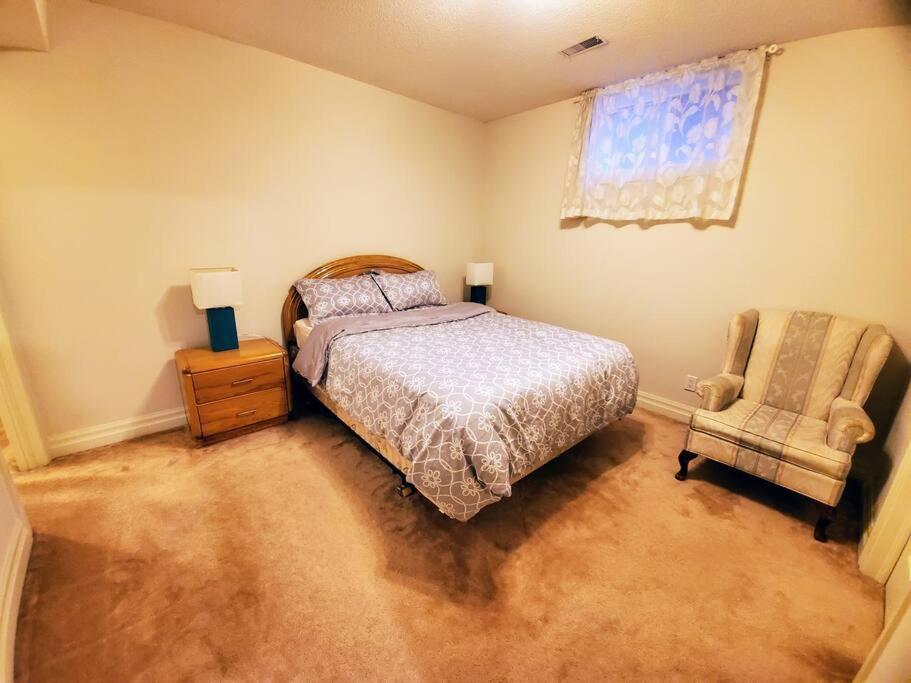Apartment Quiet And Spacious 2 Bedroom Private Unit *