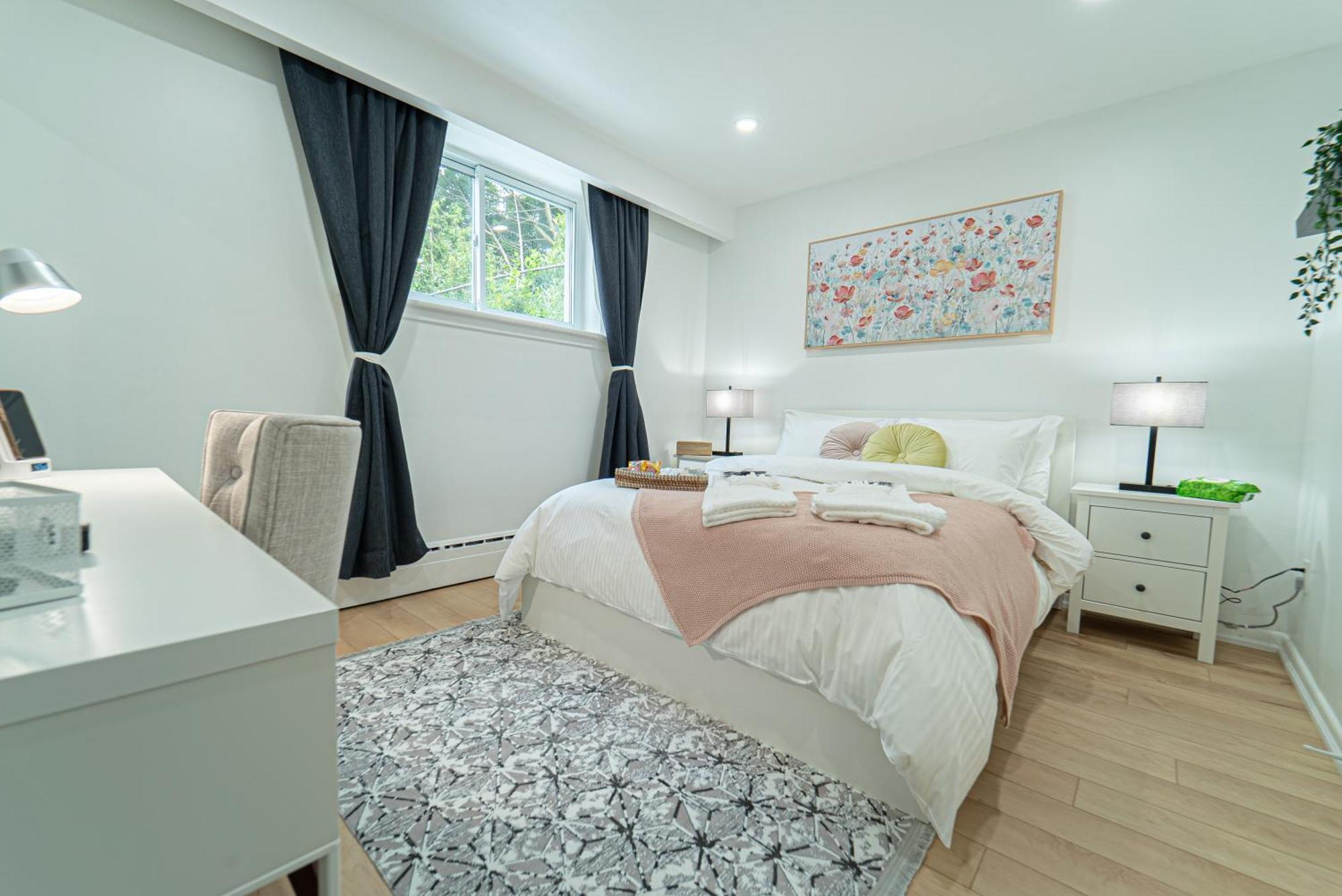 Quiet & Comfortable Double Private Room, Free Parking Toronto