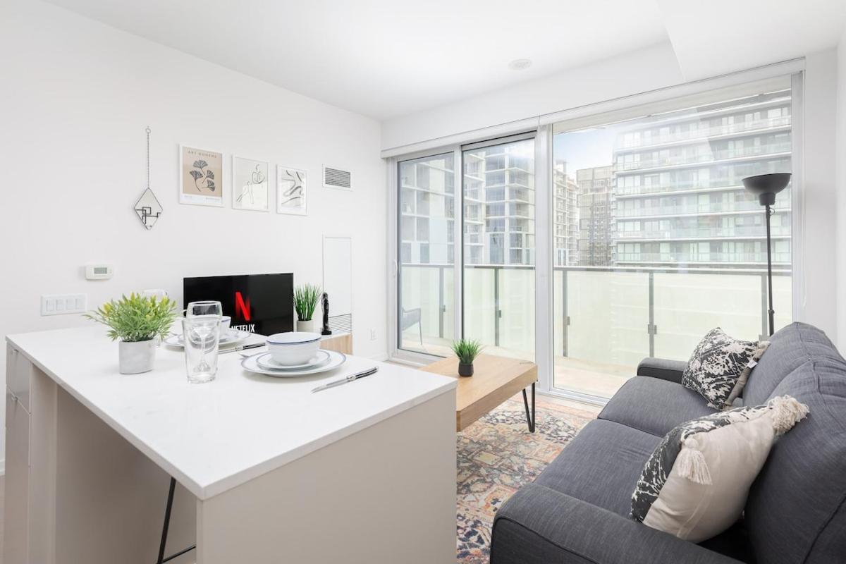 1bd Amazing Views - Steps To Rogers Centre And Cn Tower! *