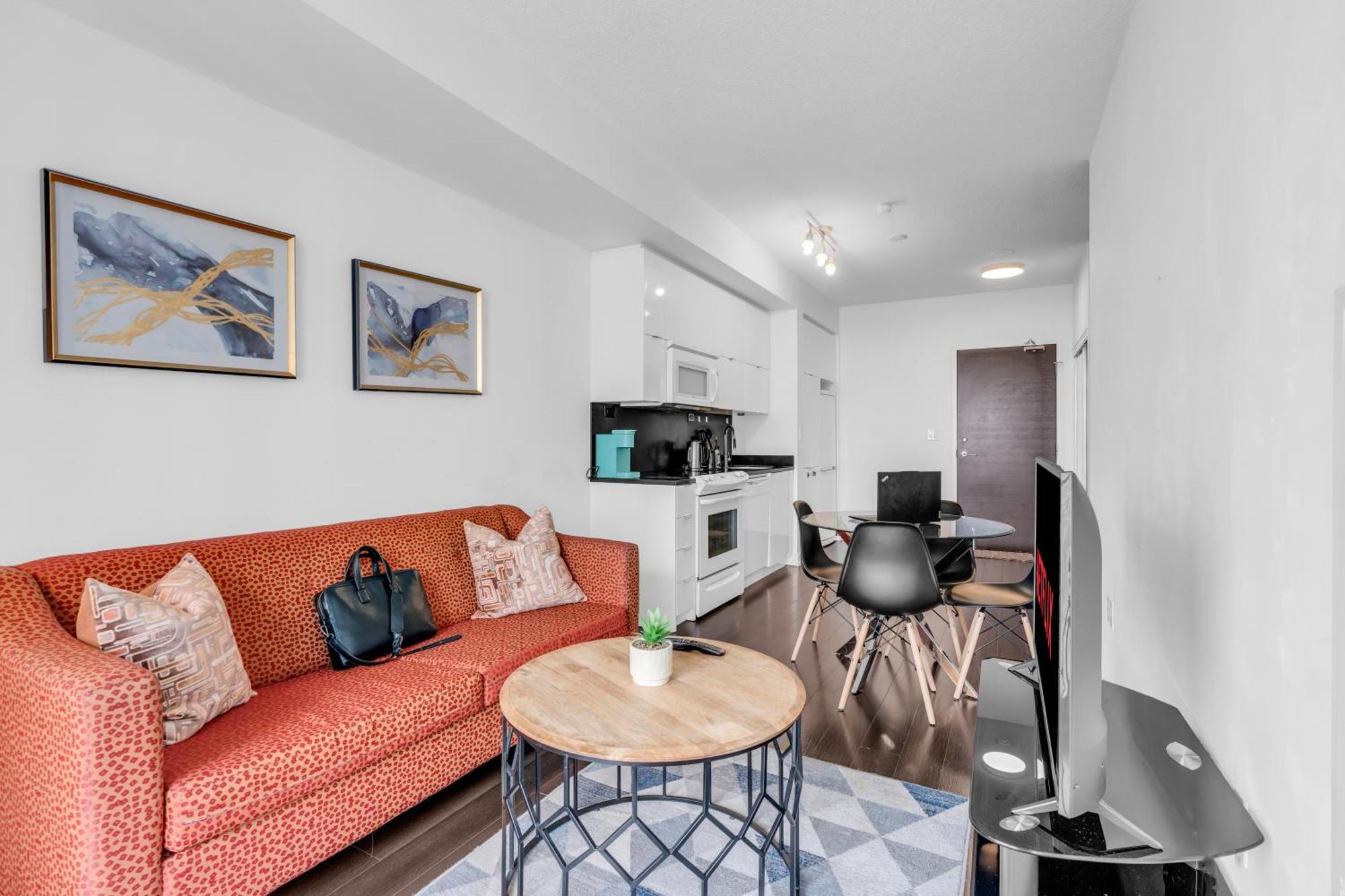 View - 1 Free Parking Apartment Toronto