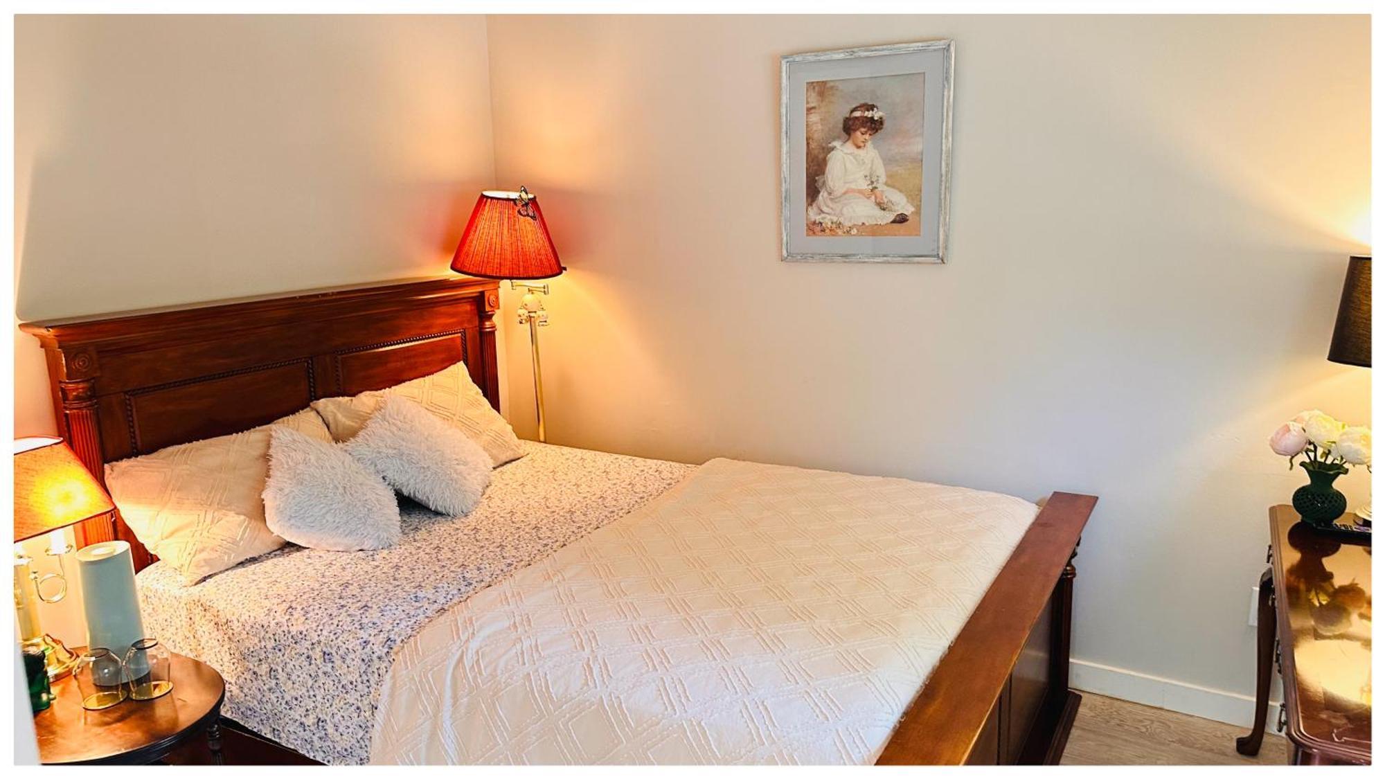 The - Private Cozy 1 Bhr On Main Floor Toronto