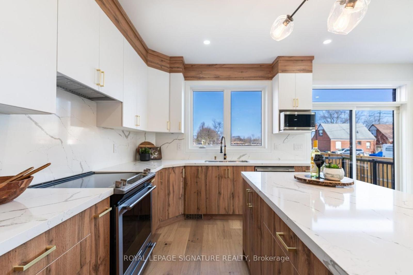 Villa Scarborough Toronto