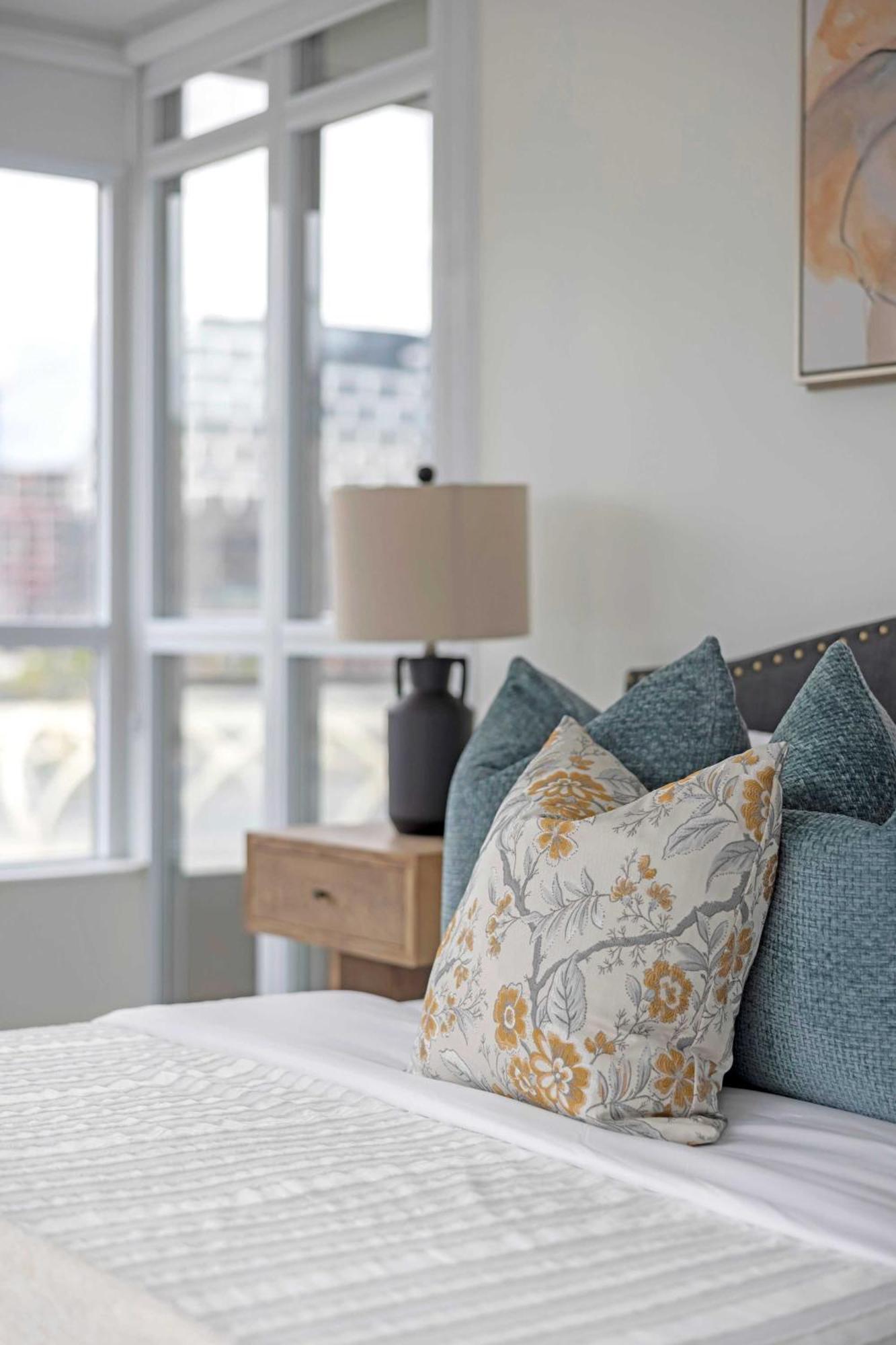 Downtown Oasis Location & Free Parking * Toronto