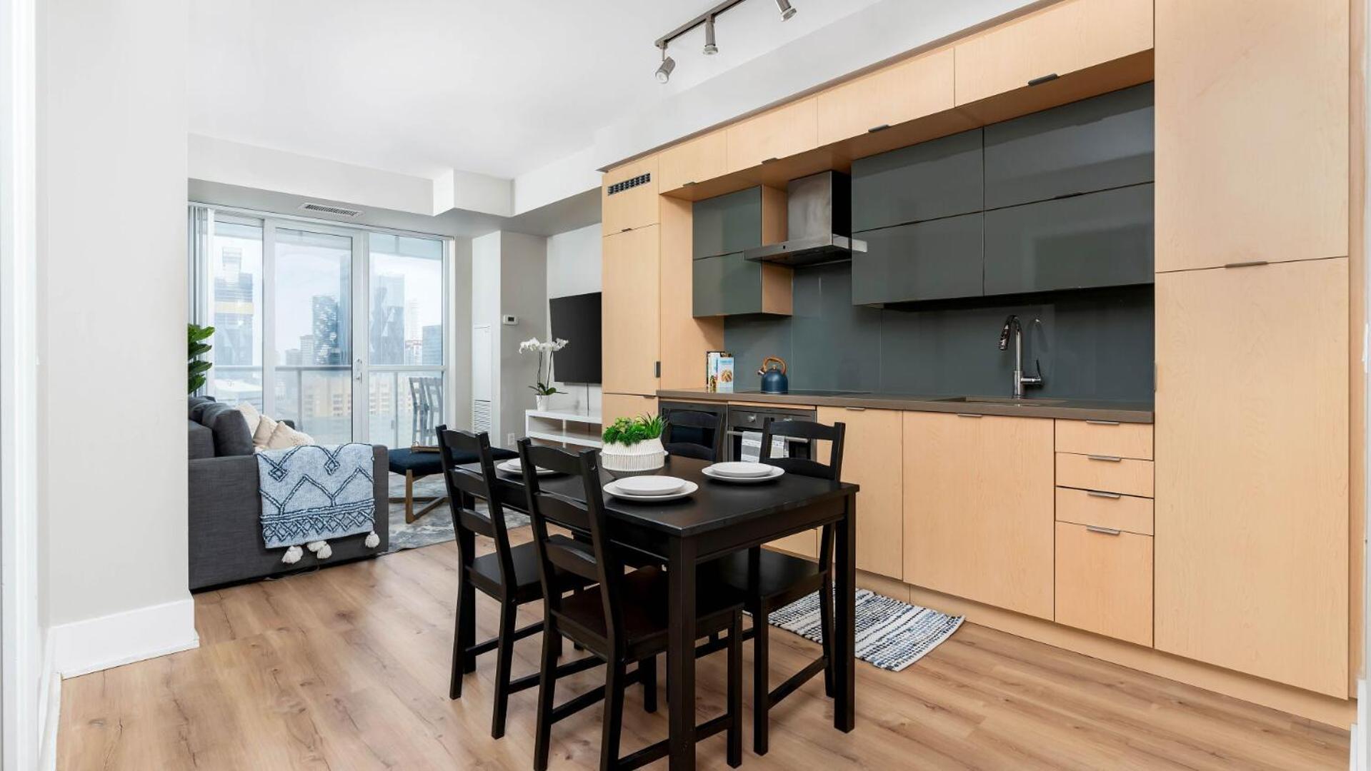 Aparthotel 2bedroom Cn Tower And Water Views - Free Parking - Rooftop Pool Toronto