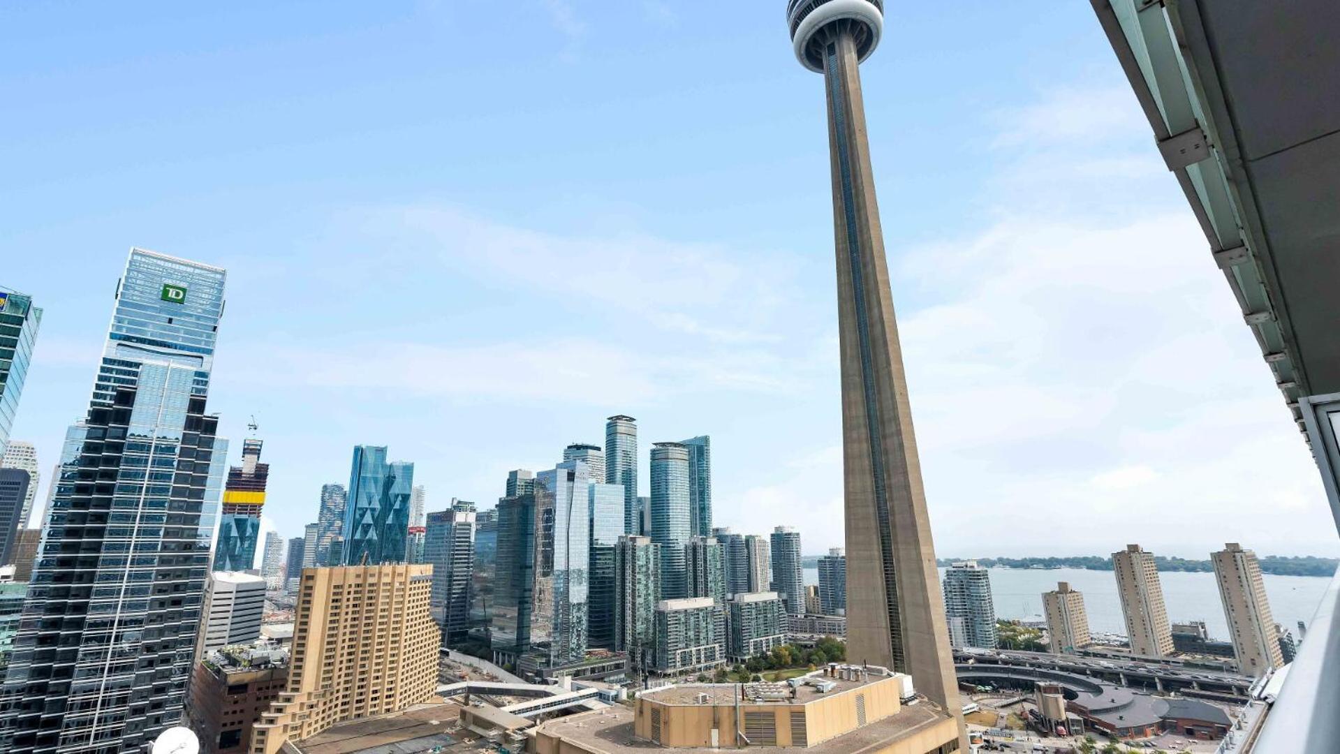 2bedroom Cn Tower And Water Views - Free Parking - Rooftop Pool Aparthotel