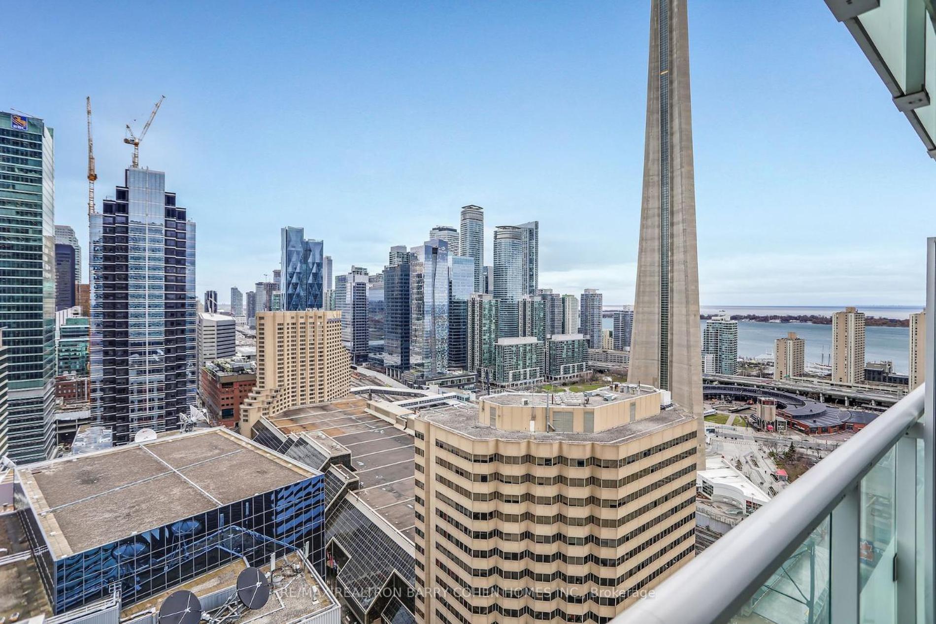 Cn Tower With Free Parking Aparthotel *