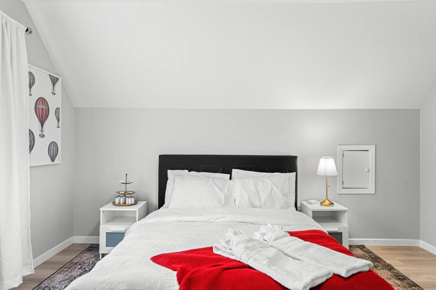Guest house Private Cozy With Free Parking Toronto