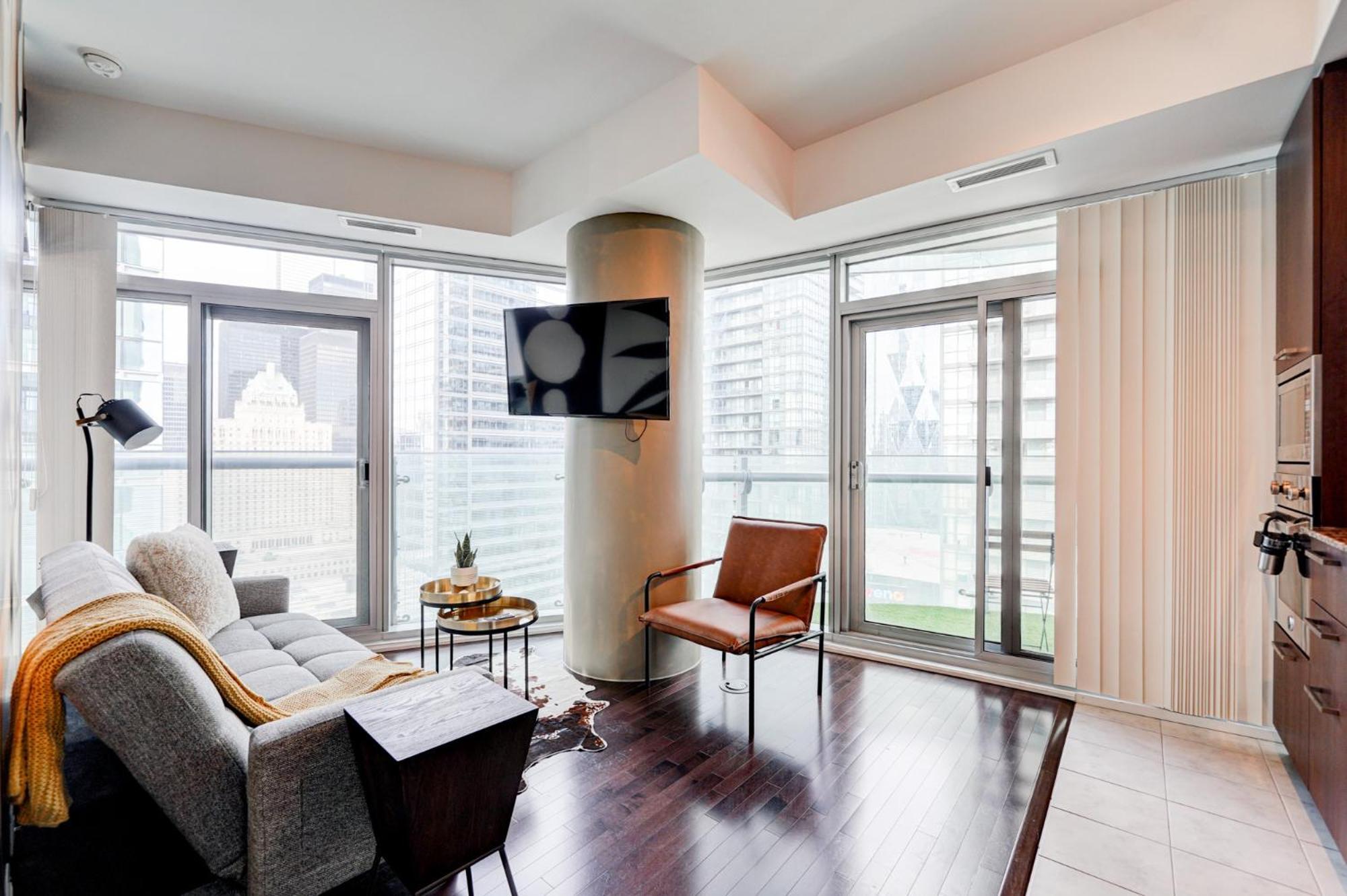 Downtown View! Apartment Toronto