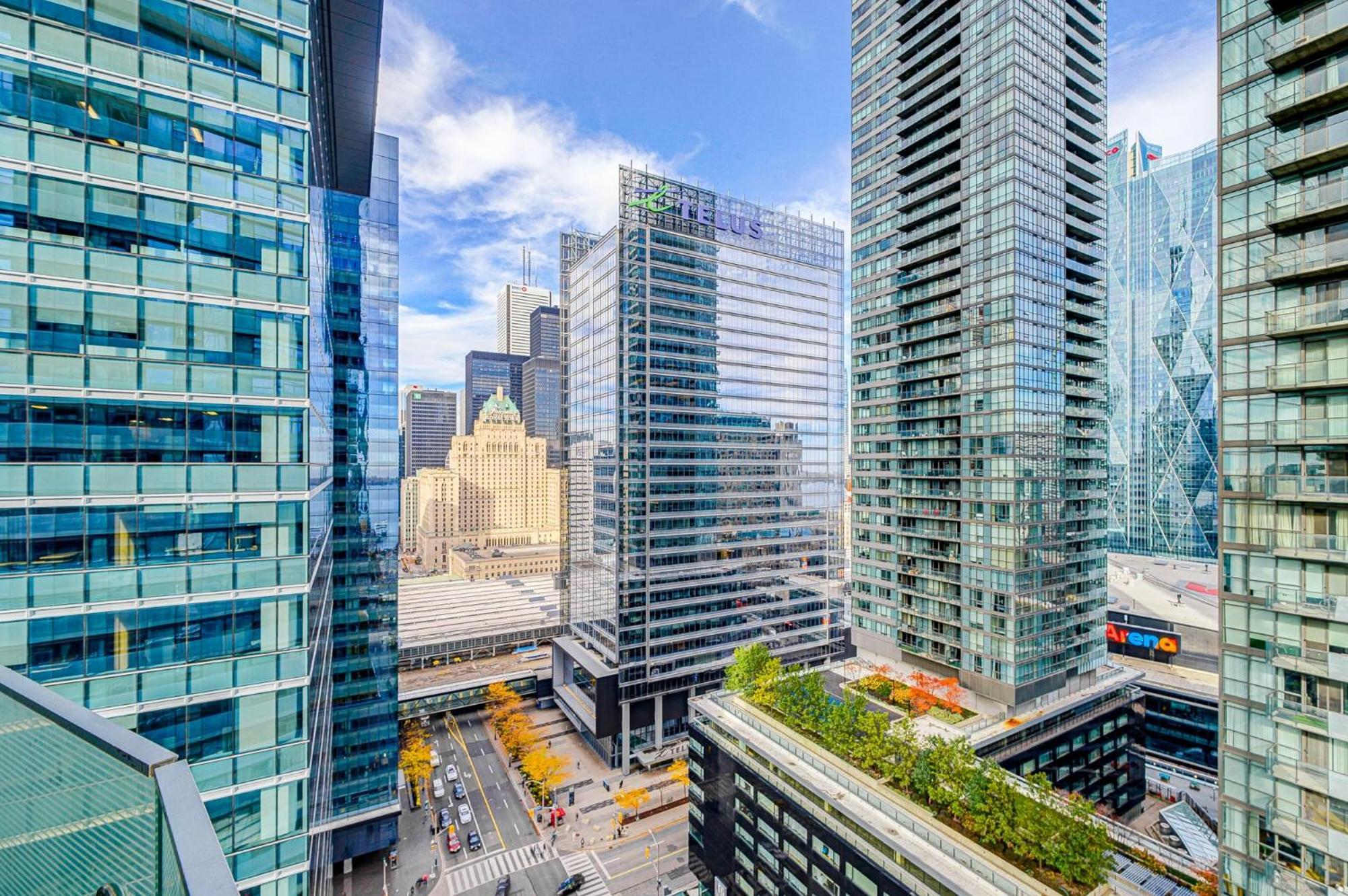 Apartment Downtown View!