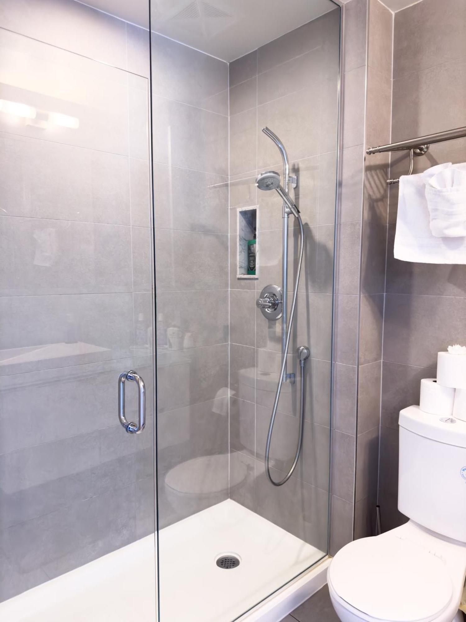 Apartment Lux 300 Front Cn Tower View & Free Parking