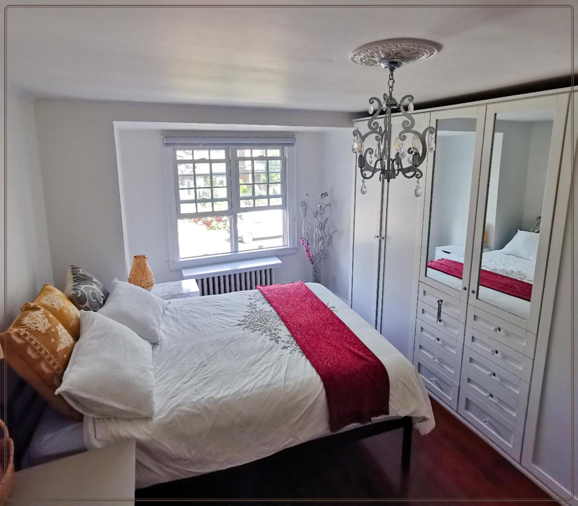 Spacious In Midtown Homestay Toronto