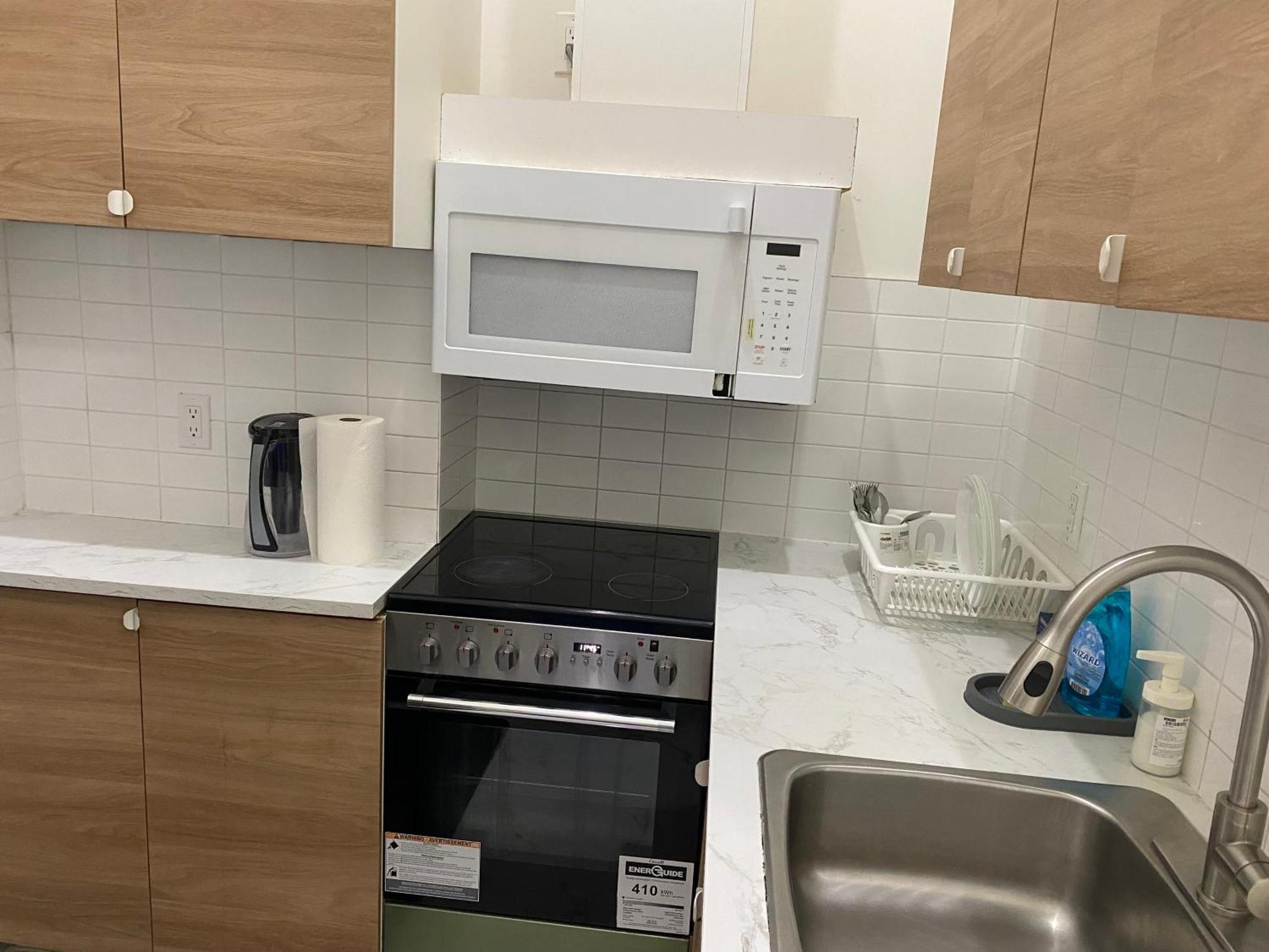 Gasthof Modern Living -newly Built Toronto