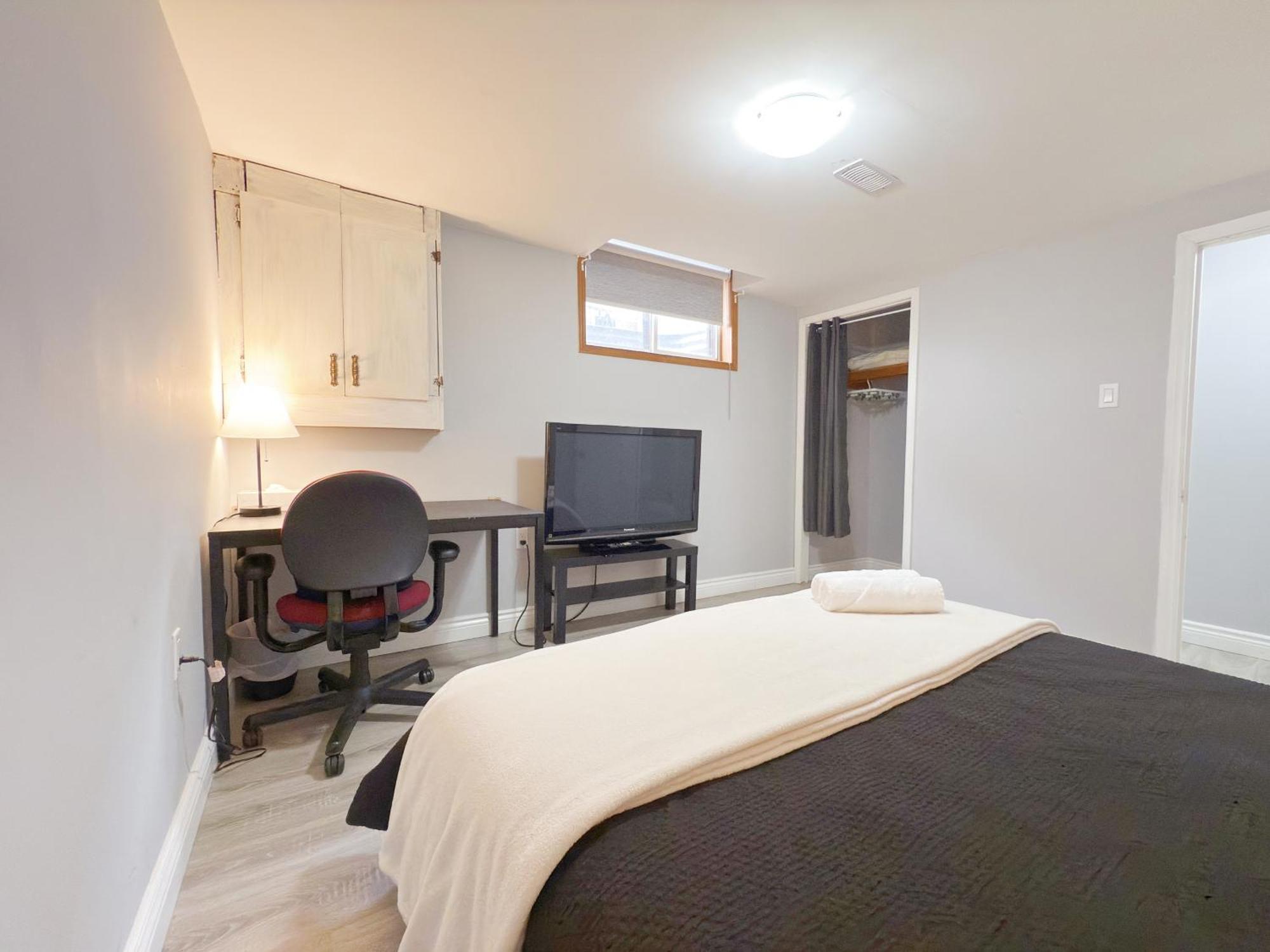 Simple & Budget Close To Utsc & Centennial Toronto