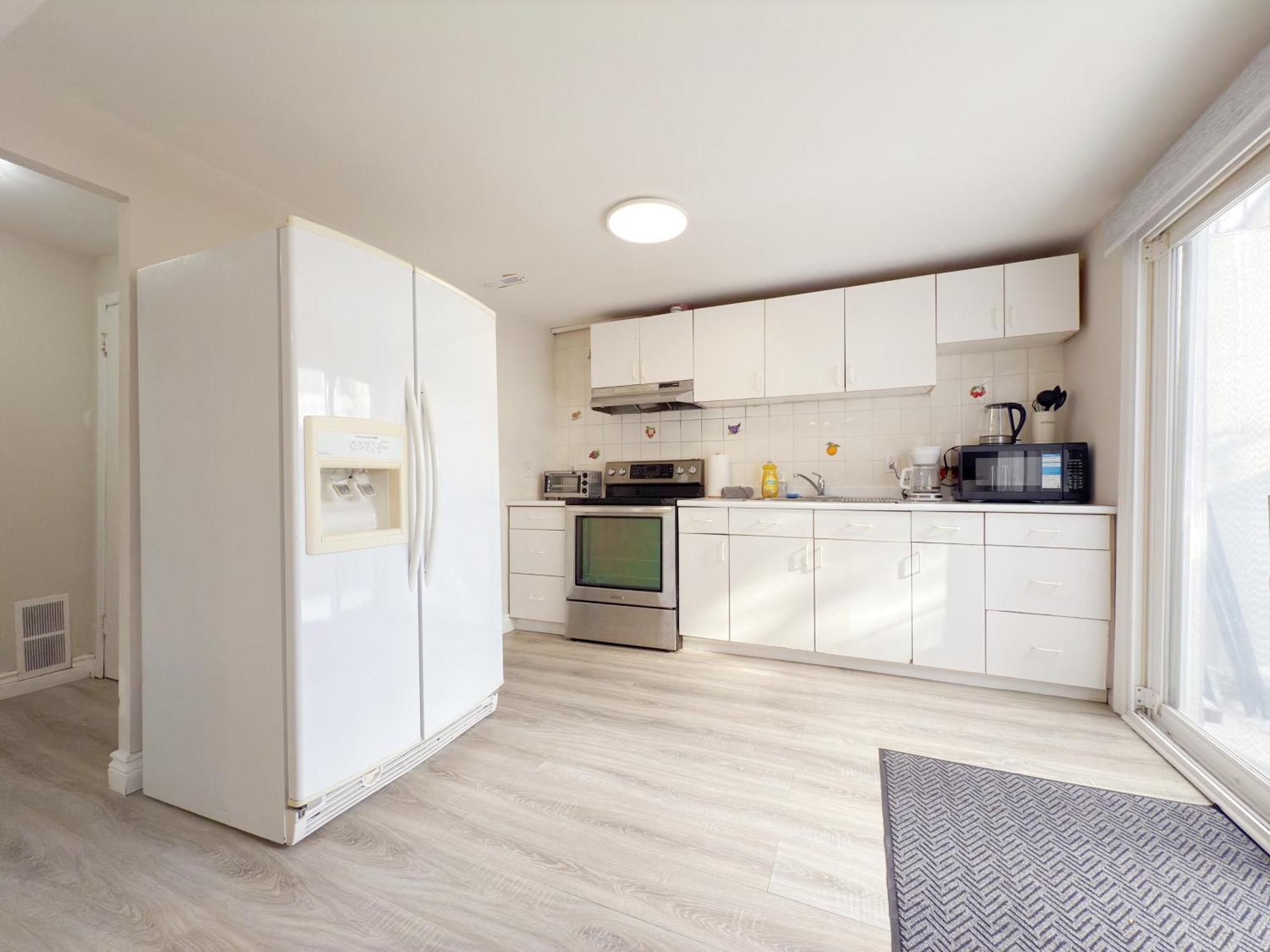 Guest house Simple & Budget Close To Utsc & Centennial Toronto