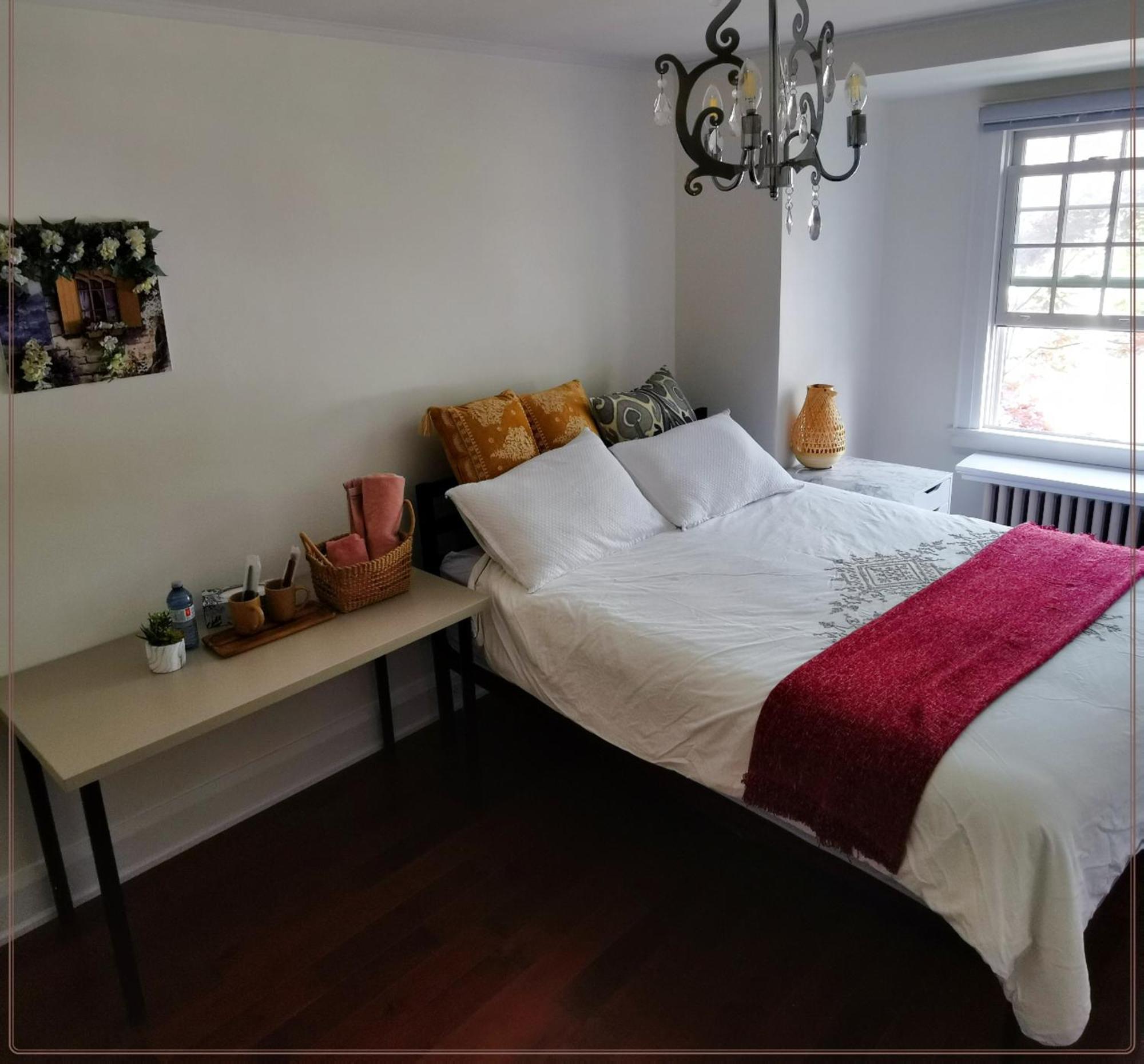 Spacious In Midtown