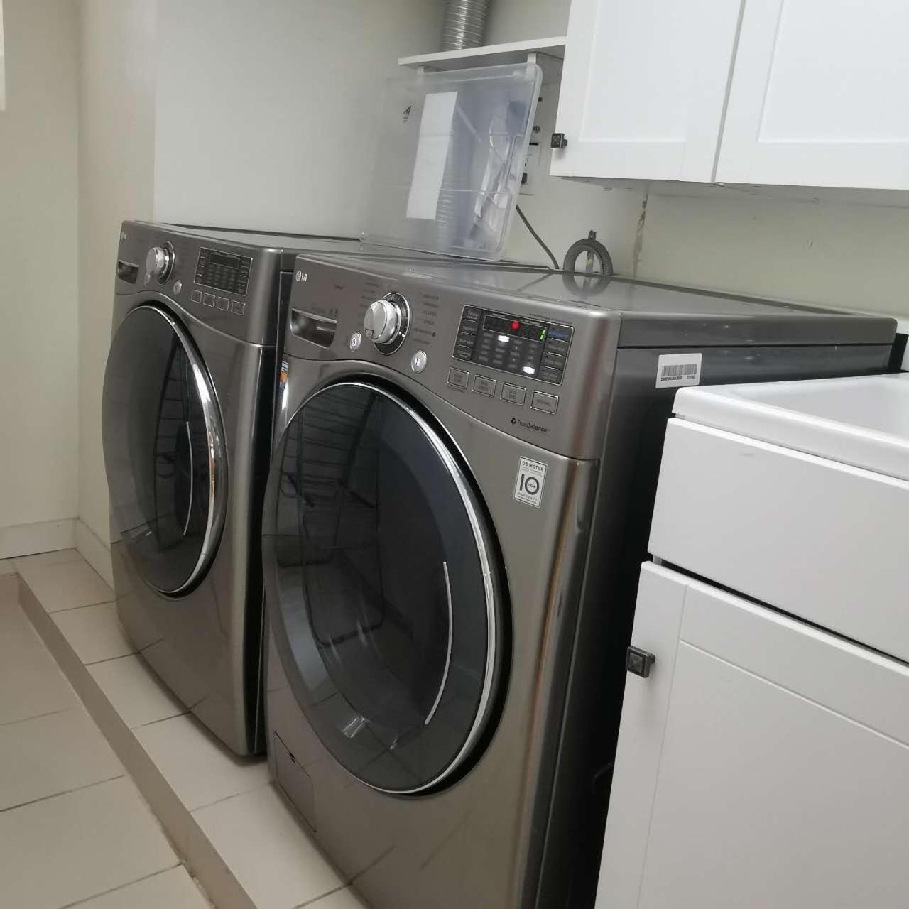 Homestay Spacious In Midtown