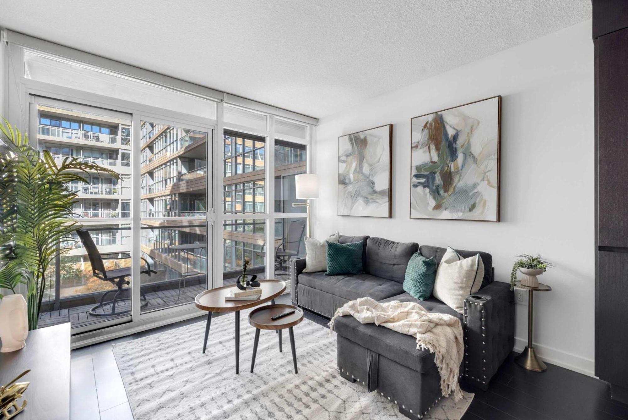 Prime Location Rogers Centre Sleeps 6 Parking Apartment Toronto