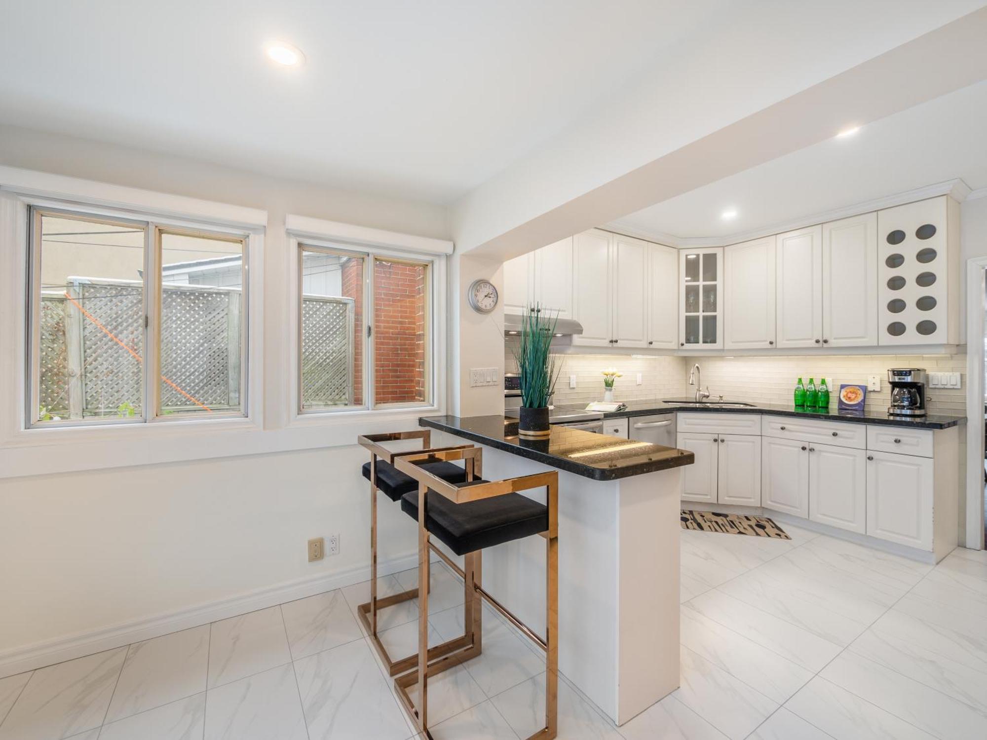 Designer 3br & 2wr Townhouse * Toronto