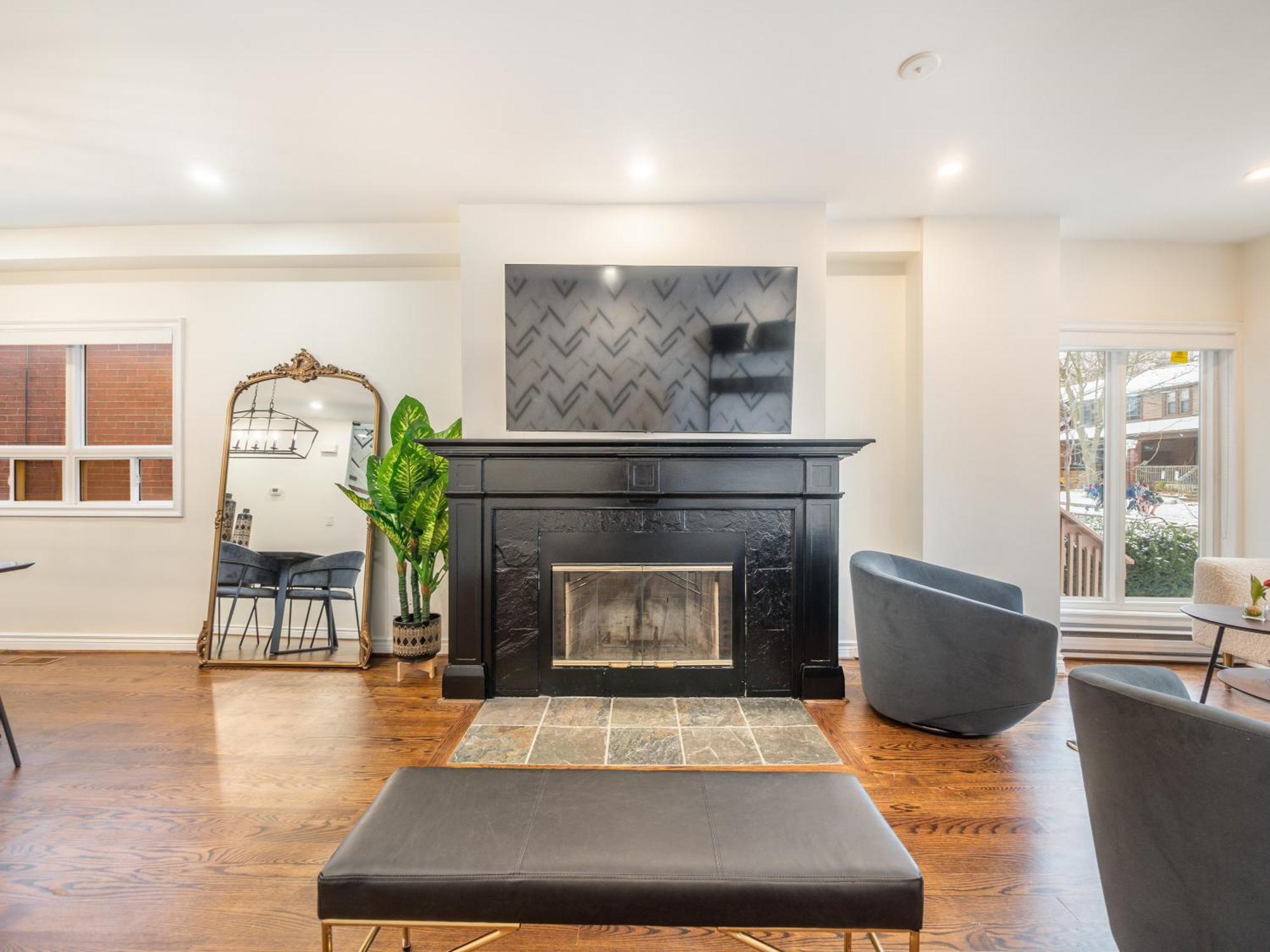 Apartment Designer 3br & 2wr Townhouse *