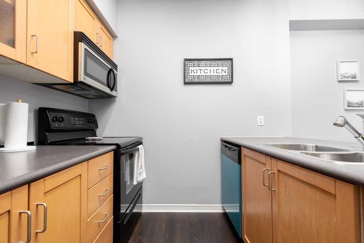 Apartment Two Story Loft W 2 Beds Close To Lakeshore Toronto