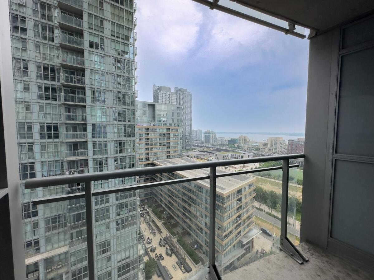 Comfy 2 Beds Lakeview Cn Tower Free Parking Toronto