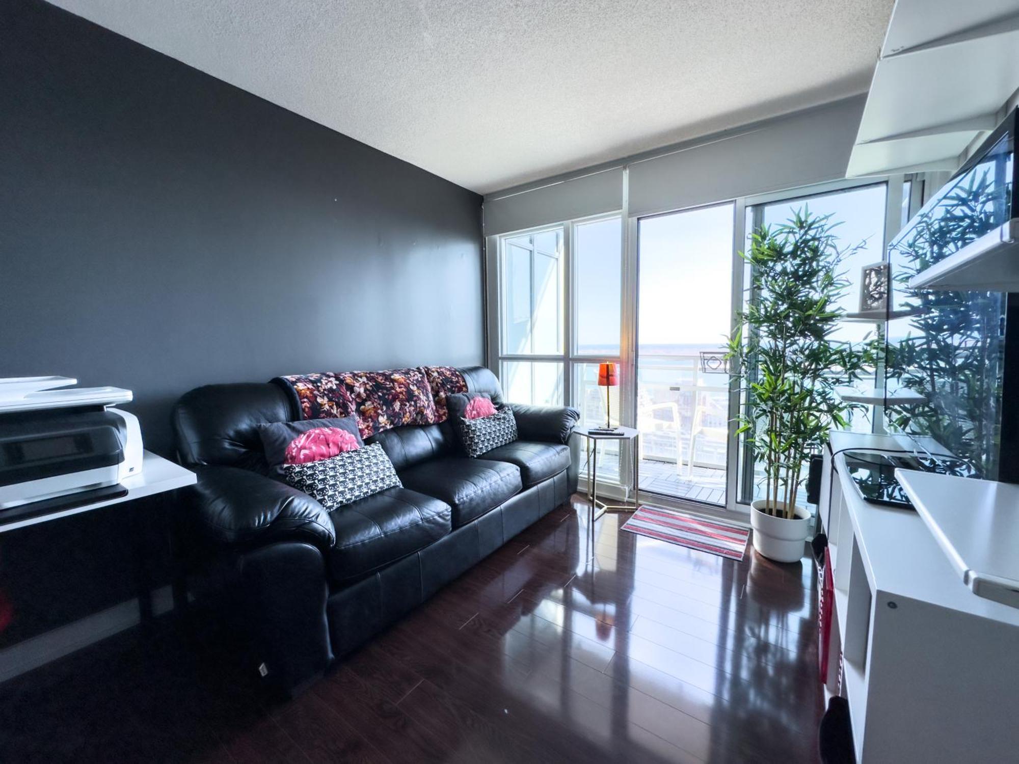 Comfy 2 Beds Lakeview Cn Tower Free Parking *