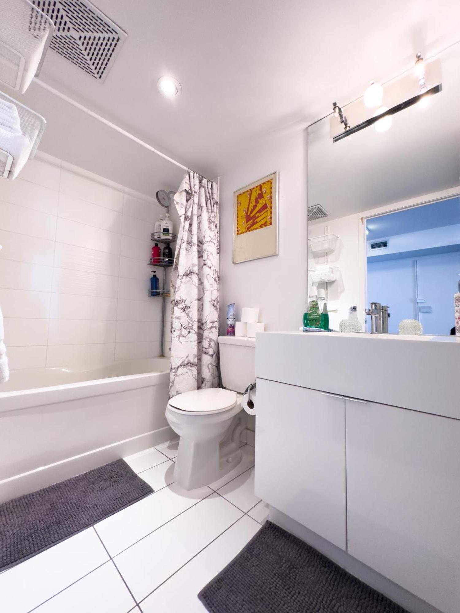 Apartment Comfy 2 Beds Lakeview Cn Tower Free Parking