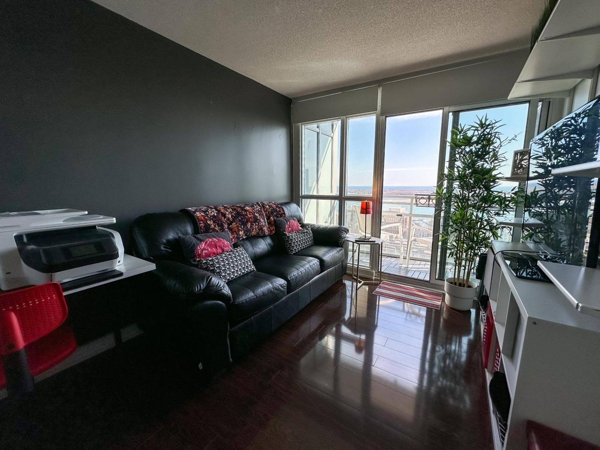 Comfy 2 Beds Lakeview Cn Tower Free Parking Toronto
