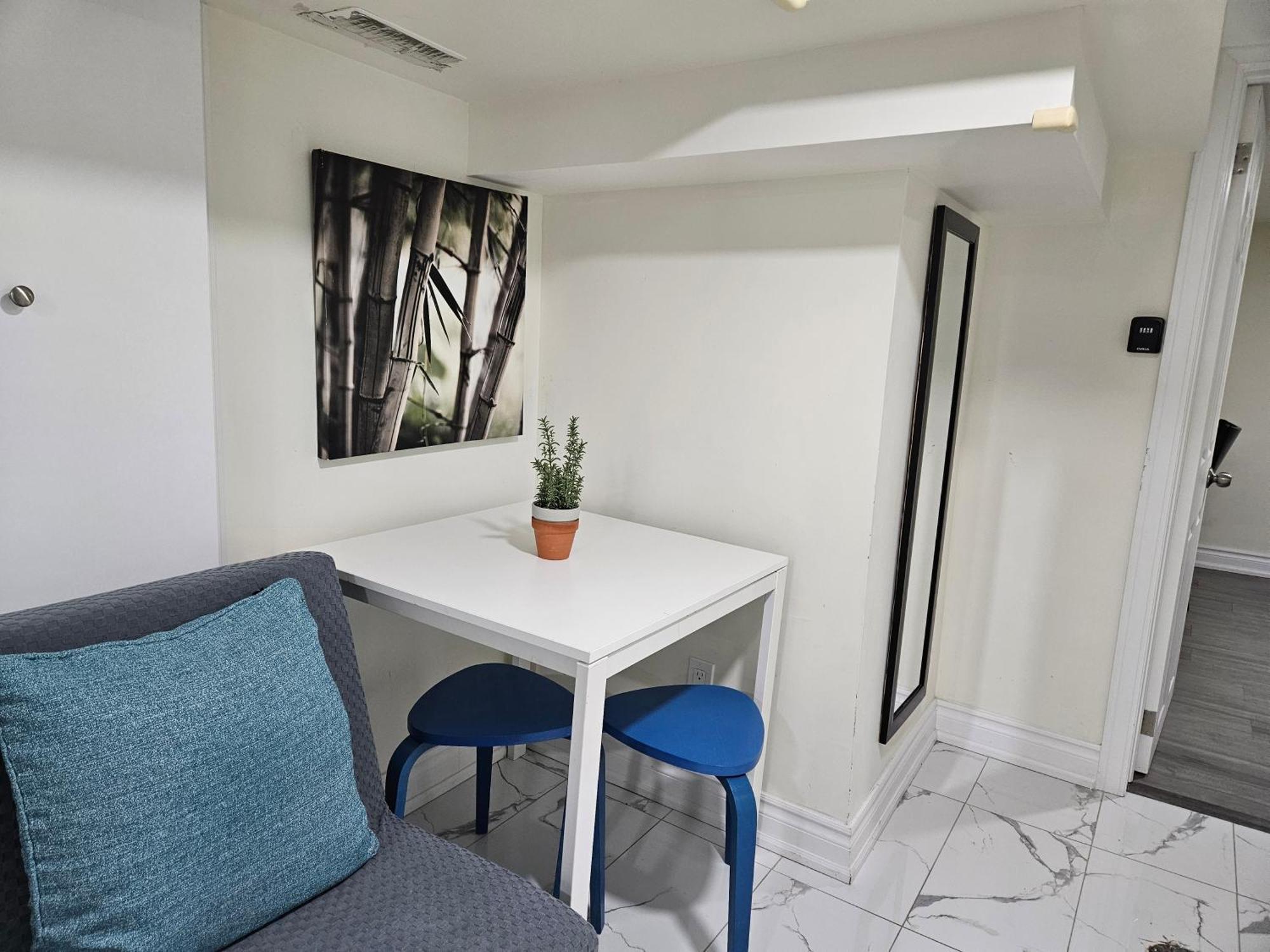 Apartment Downtown - Trinity Bellwood Park *