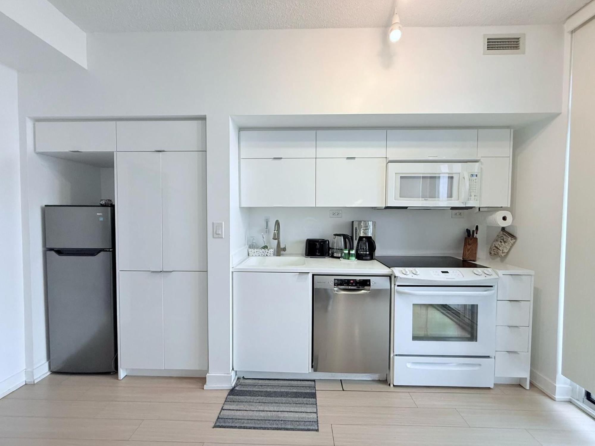 Downtown 1br With Views Sleeps 4 Apartment *