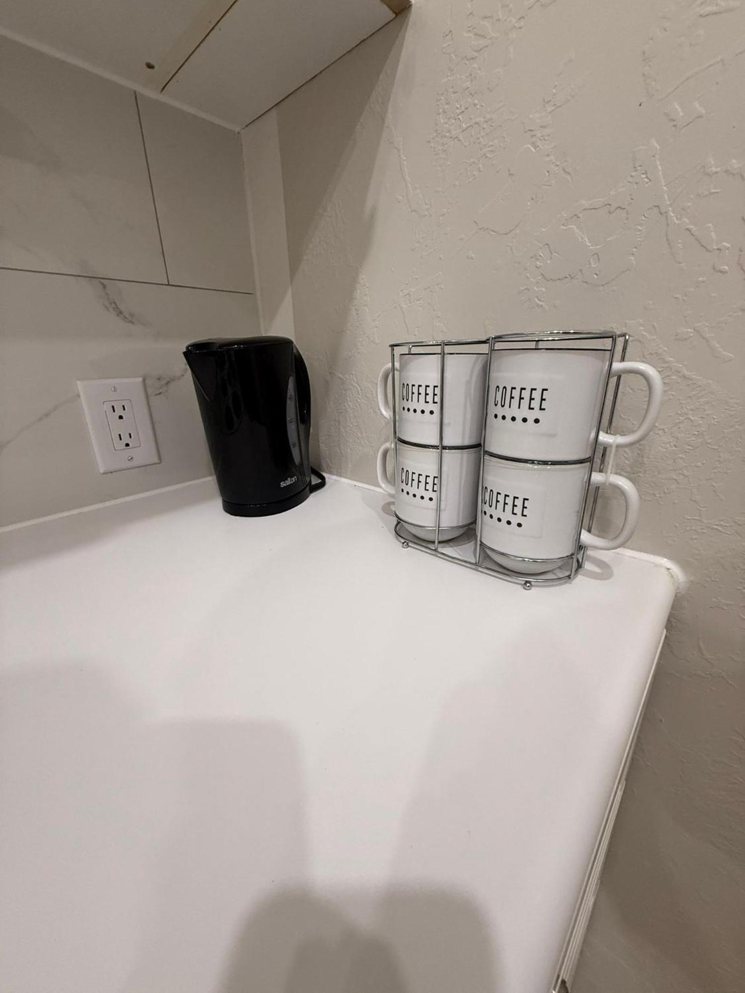 Privatunterkunft Maple Leaf Stay-walk To Uoft,dt,street Cars,bars,rom-free Wifi *