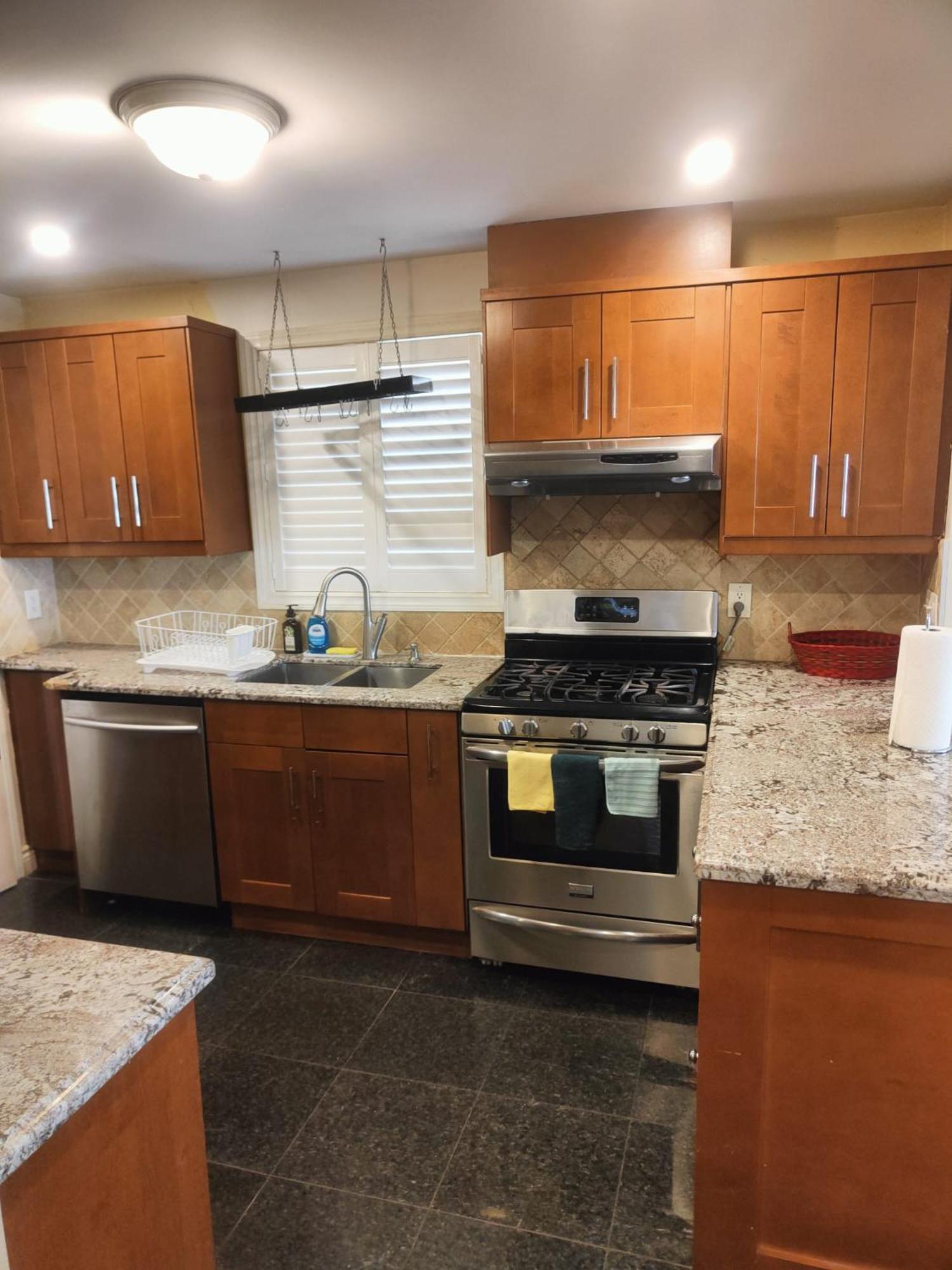 Privatunterkunft Maple Leaf Stay-walk To Uoft,dt,street Cars,bars,rom-free Wifi