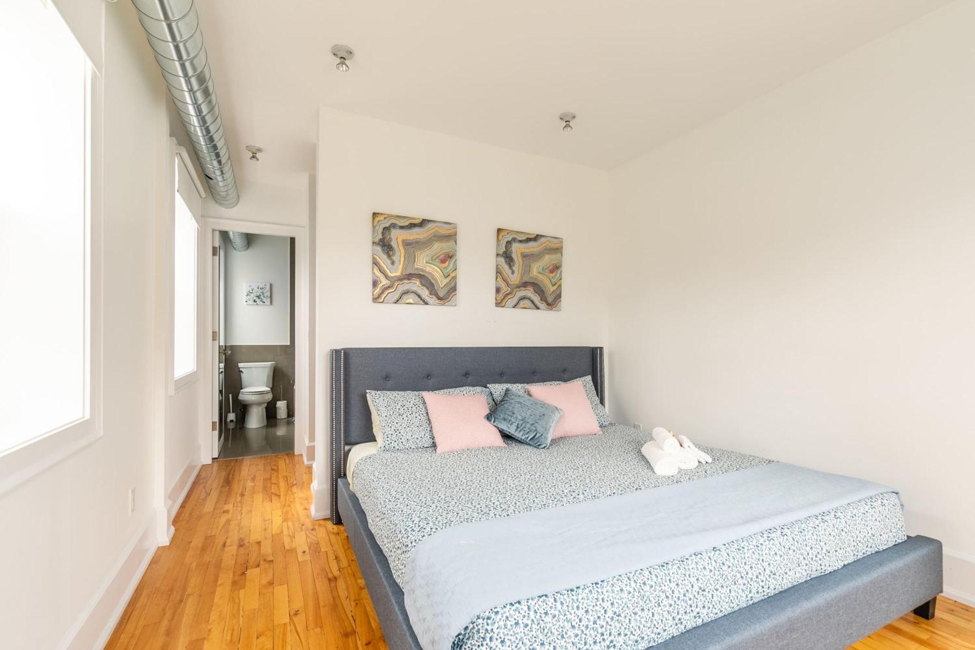Trendy 2br Pet-friendly Flat - Leslieville Holiday home *