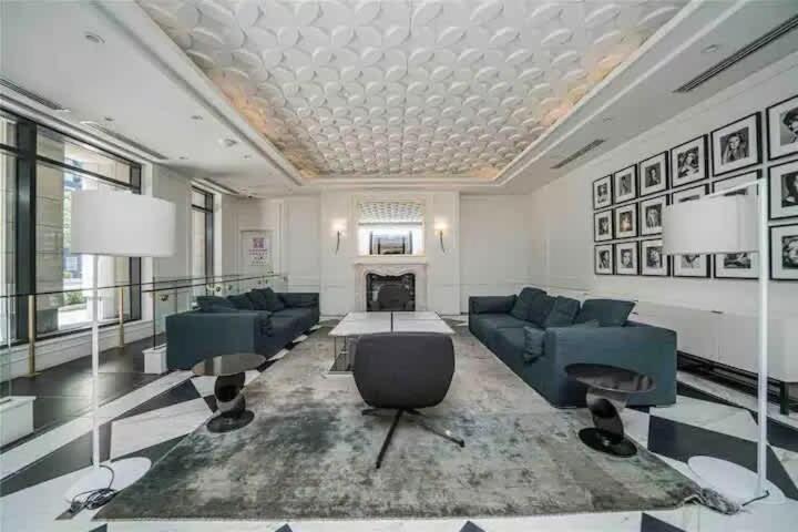Luxury In Downtown Holiday home Toronto