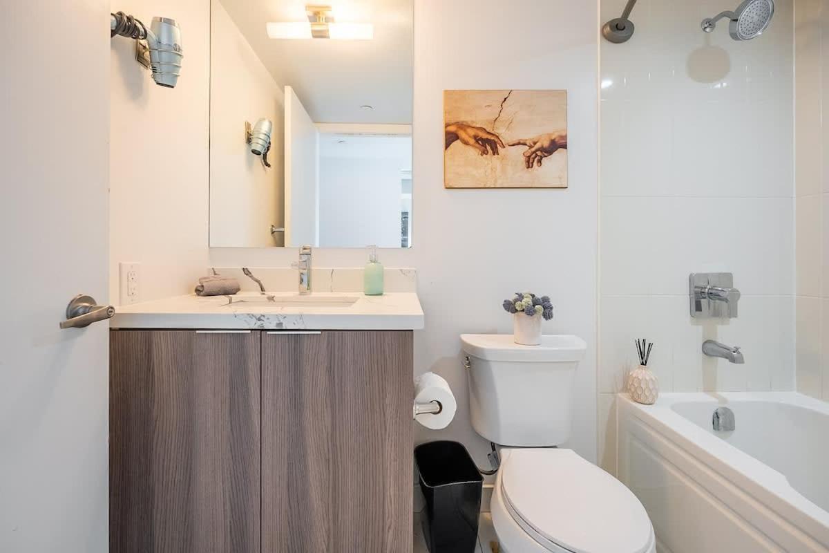 Luxury In Downtown * Toronto