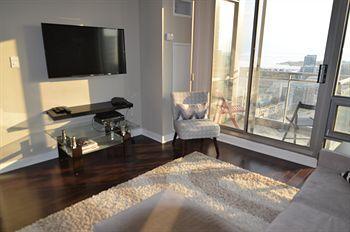 Escape - Mariner Terrace 3* Toronto