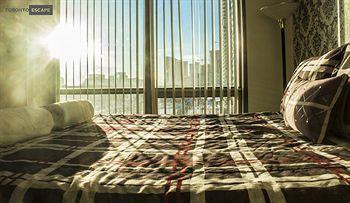 Escape - Mariner Terrace Hotel 3*