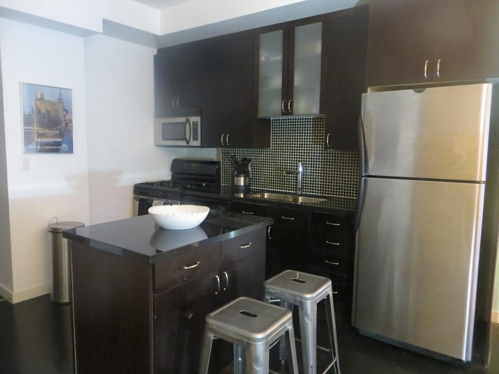 Super Awesome King West Furnished Apartment Toronto