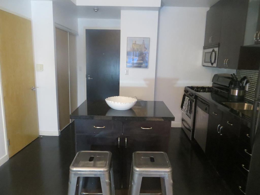Apartment Super Awesome King West Furnished Toronto