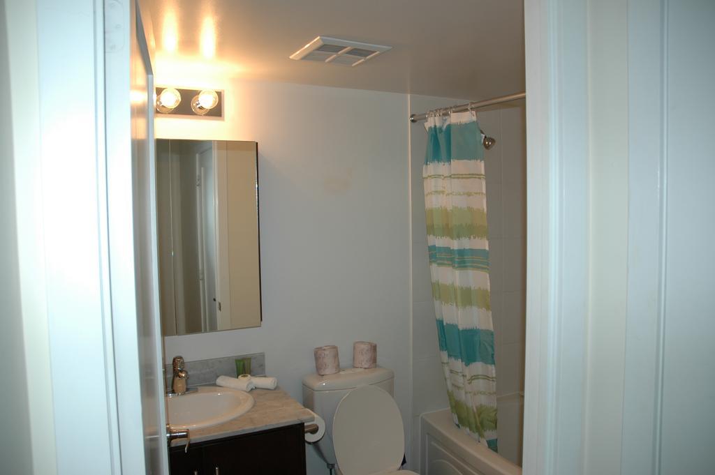 Apartment Livingsuites - 20 Blue Jays Way *