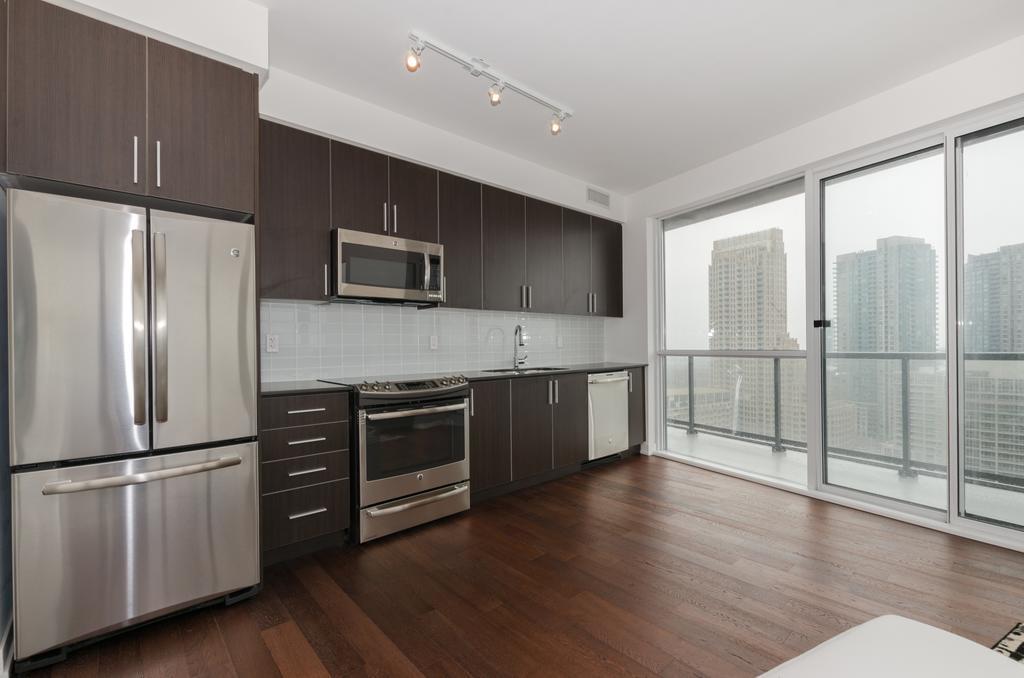 Grand Royal Condos - Apartment *